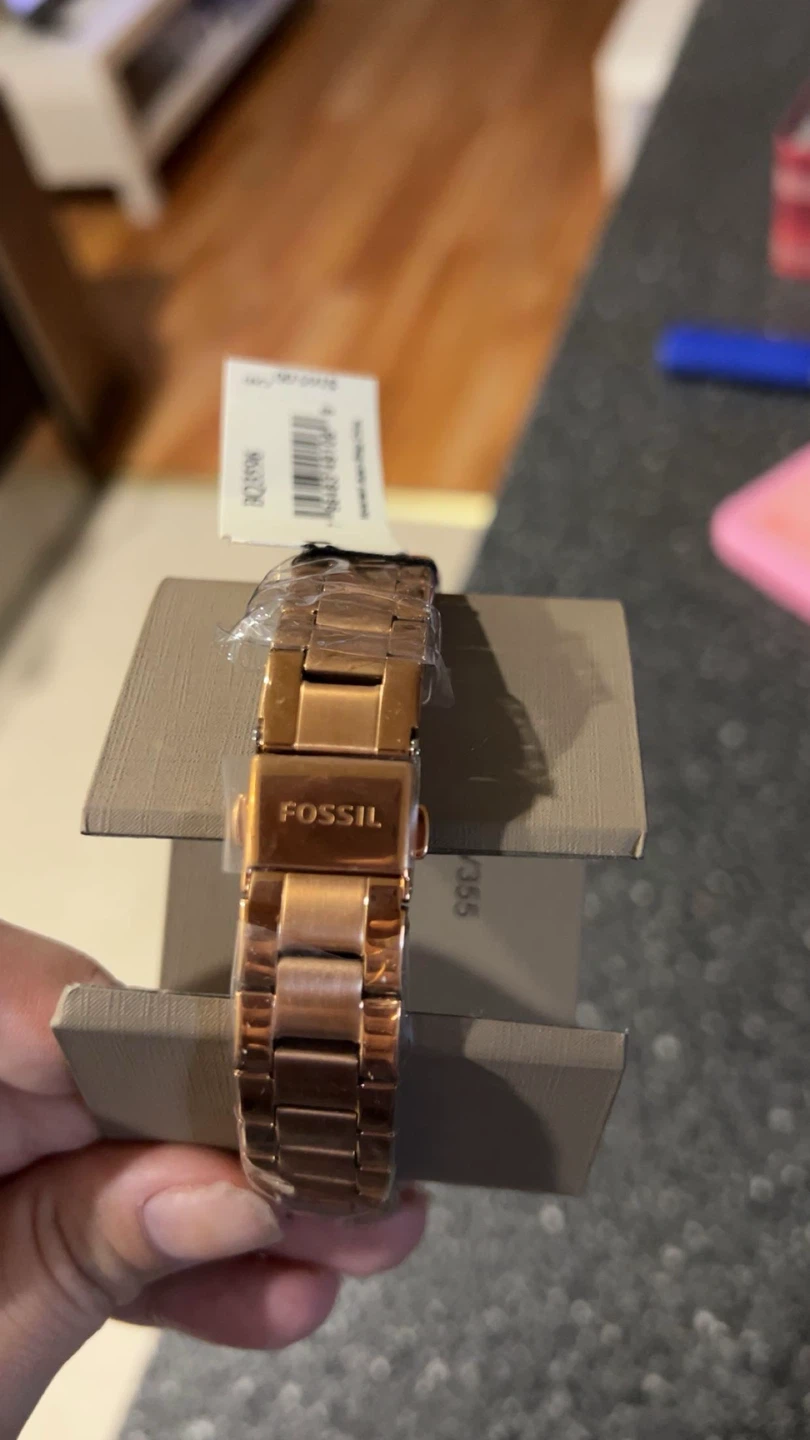 Women’s Fossil watch - photo 4