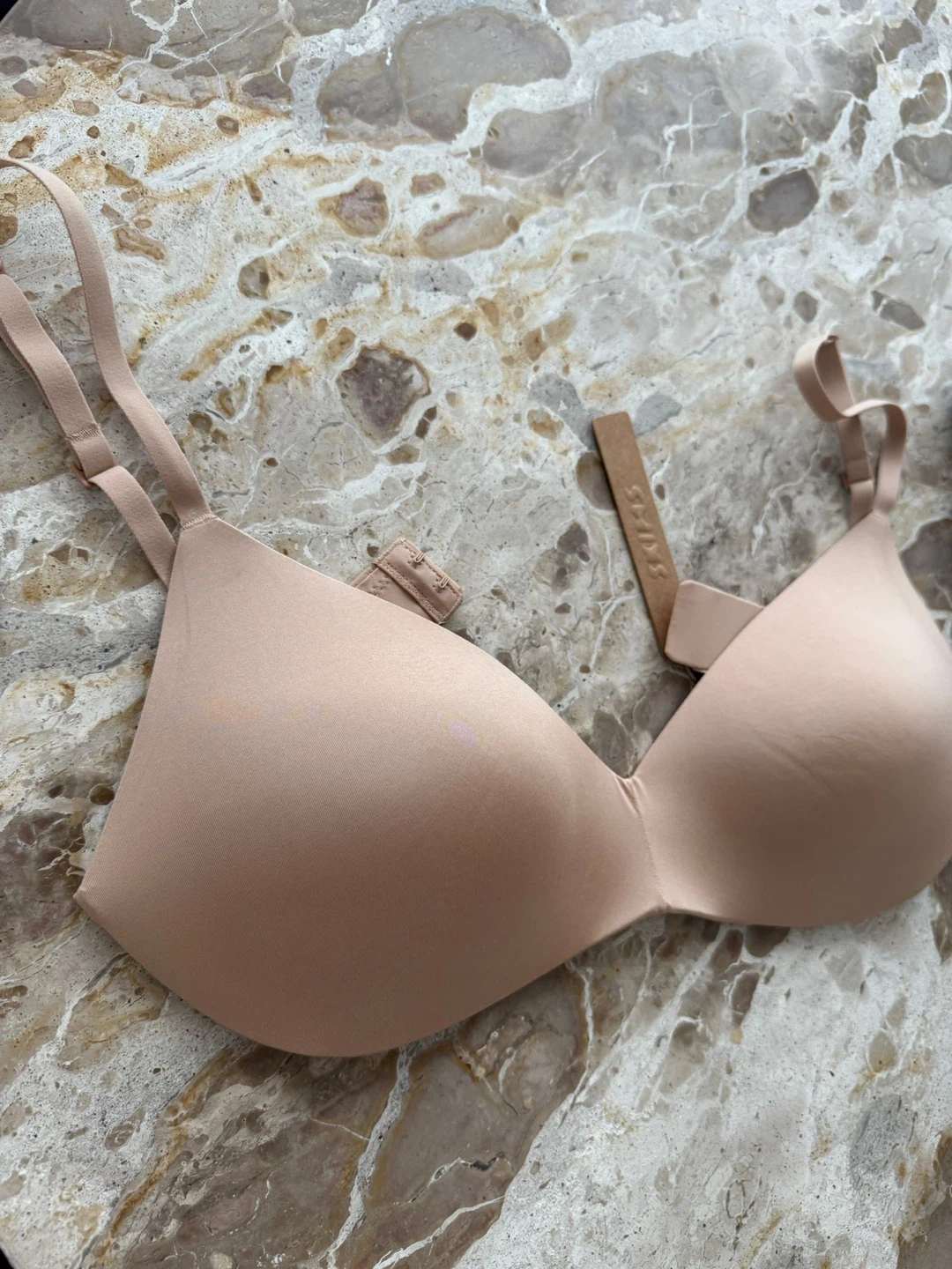 SKIMS Wireless Form Bra - Clay - Size 34D - photo 2