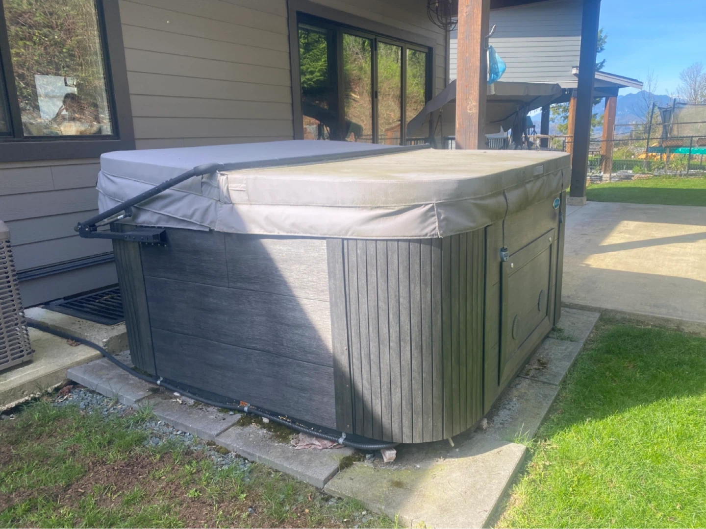 Coast Spas Hot Tub - photo 4