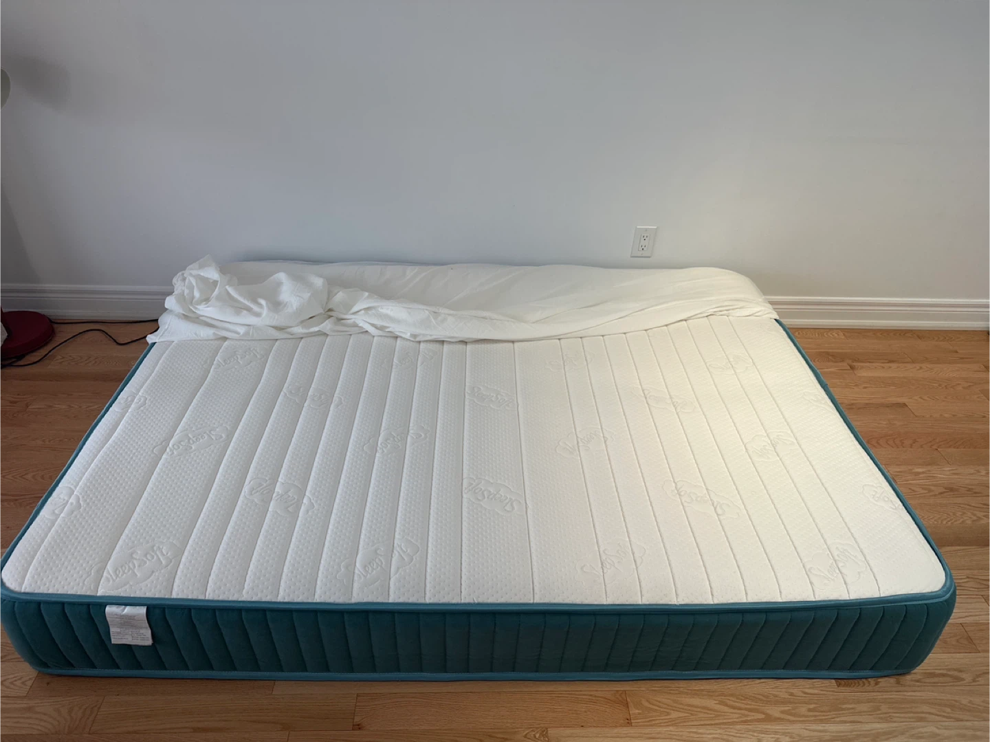 SleepSoft Queen size Mattress - photo 2