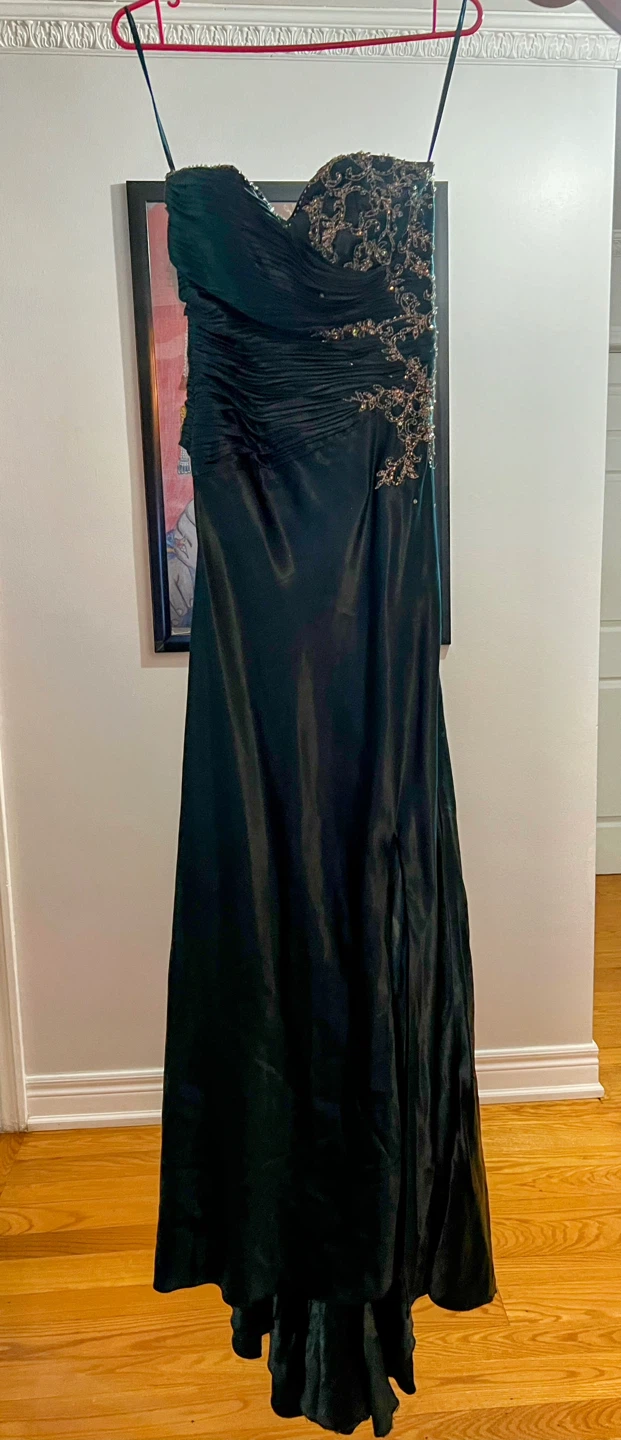 Emerald Green Beaded Strapless Evening Gown with Shawl