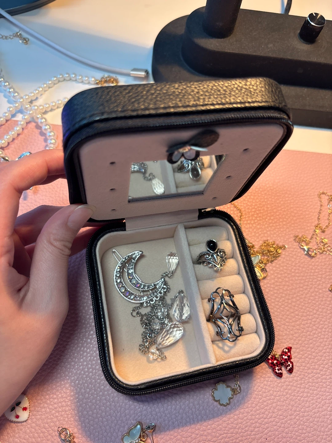 Small Travel Jewelry Organizer Box - photo 3