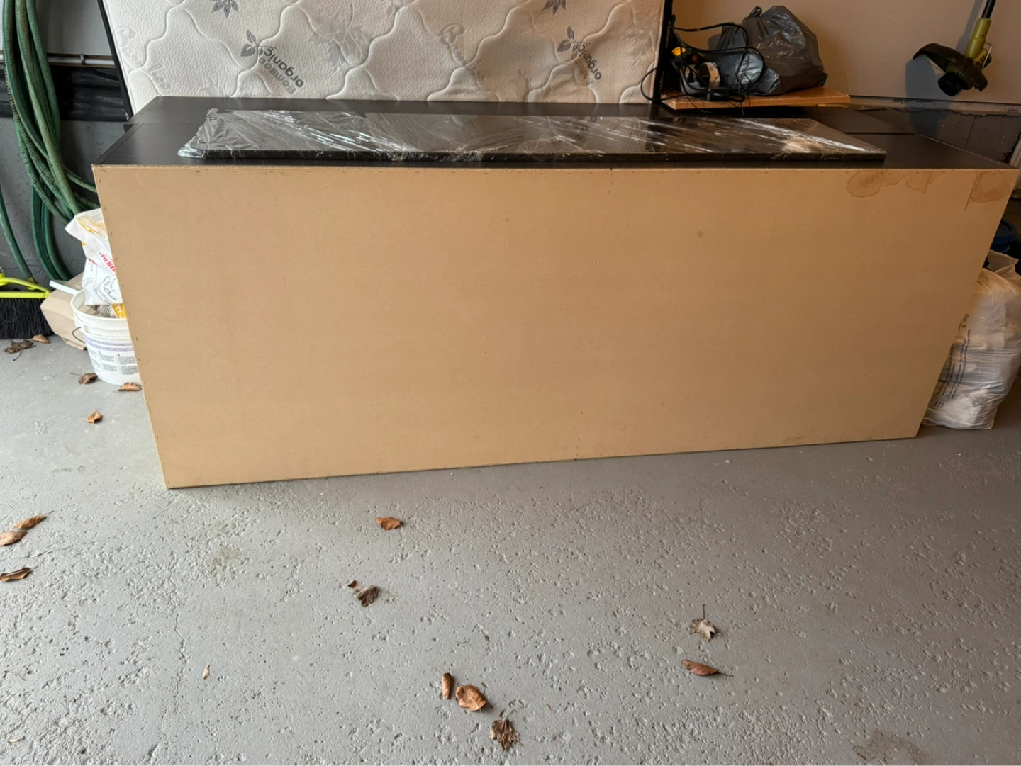 Queen Size Bed Frame for Sale MUST GO ASAP 🚨 - photo 4