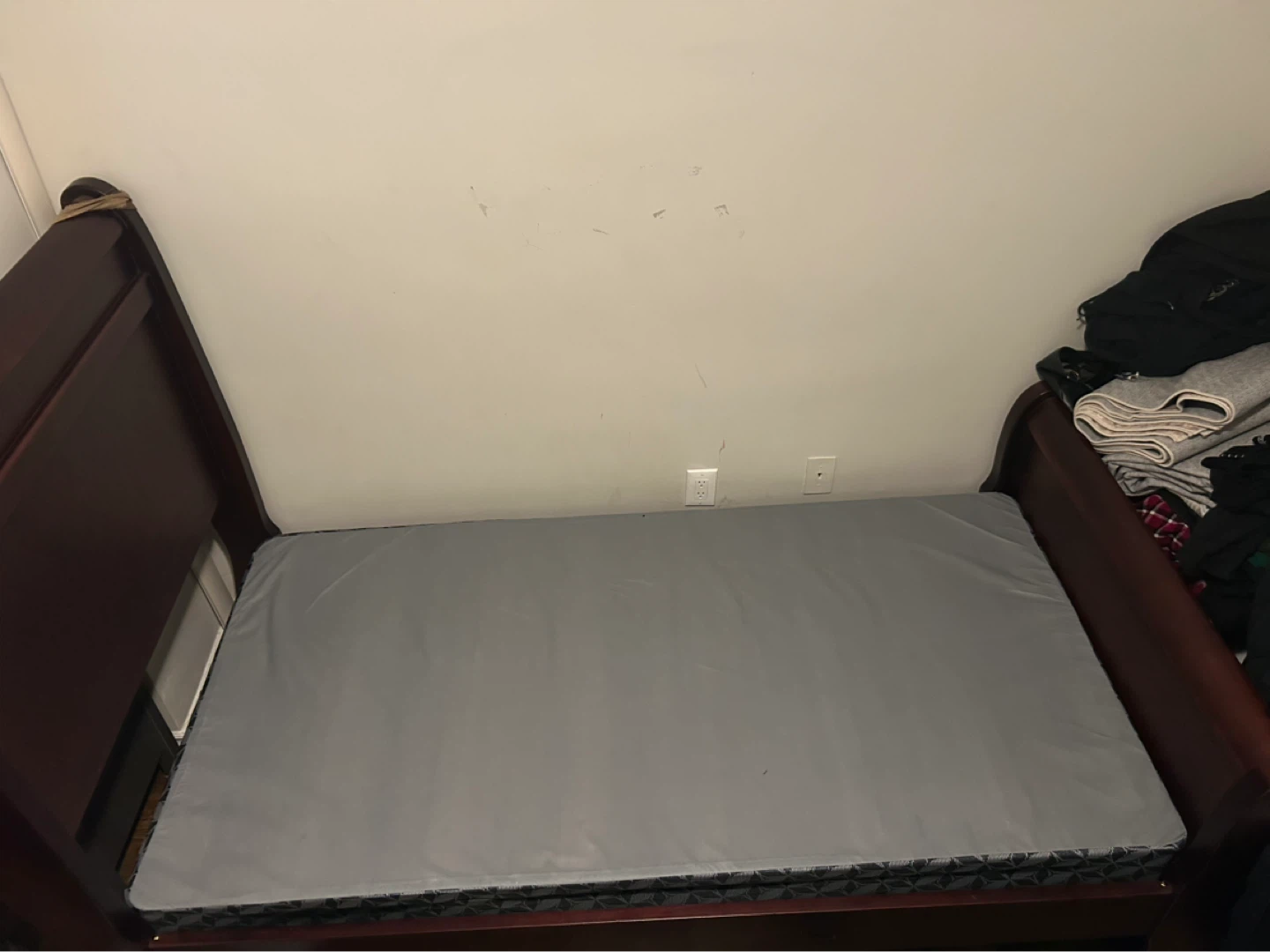 Twin/Single Bed Frame (Mattress Holder) – Solid Wood - photo 4