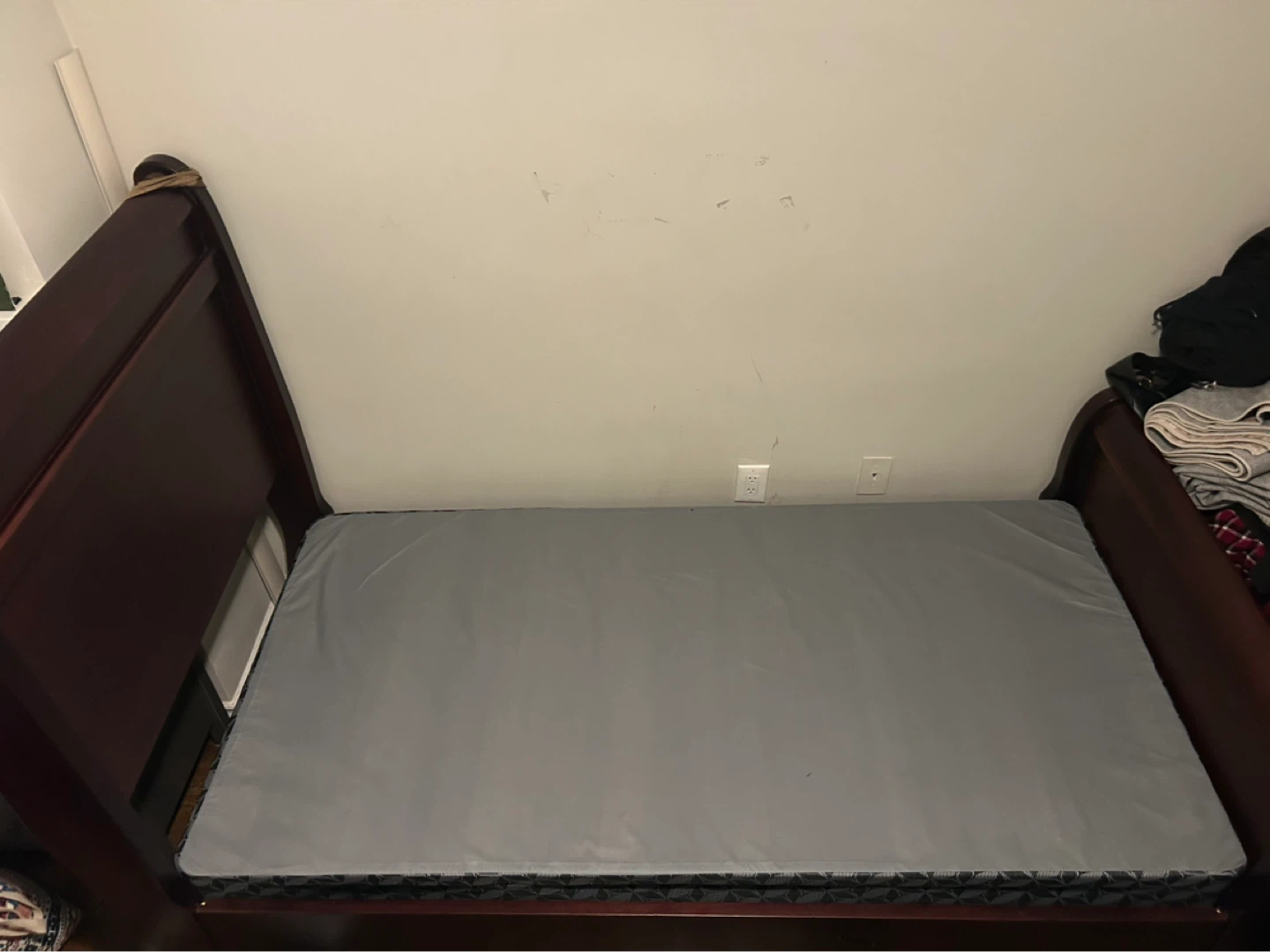 Twin/Single Bed Frame (Mattress Holder) – Solid Wood - photo 3