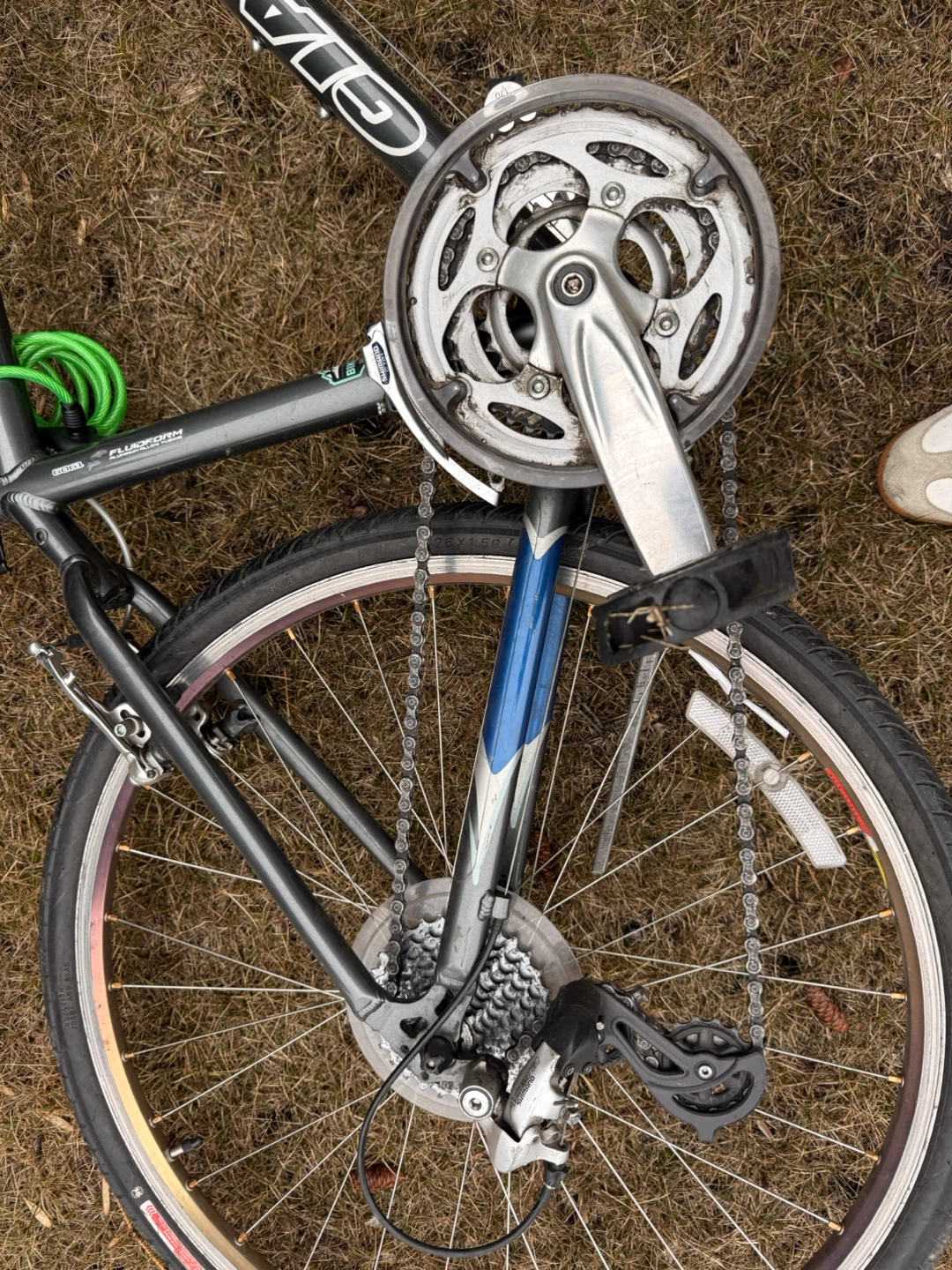Giant Mountain Bike - photo 2