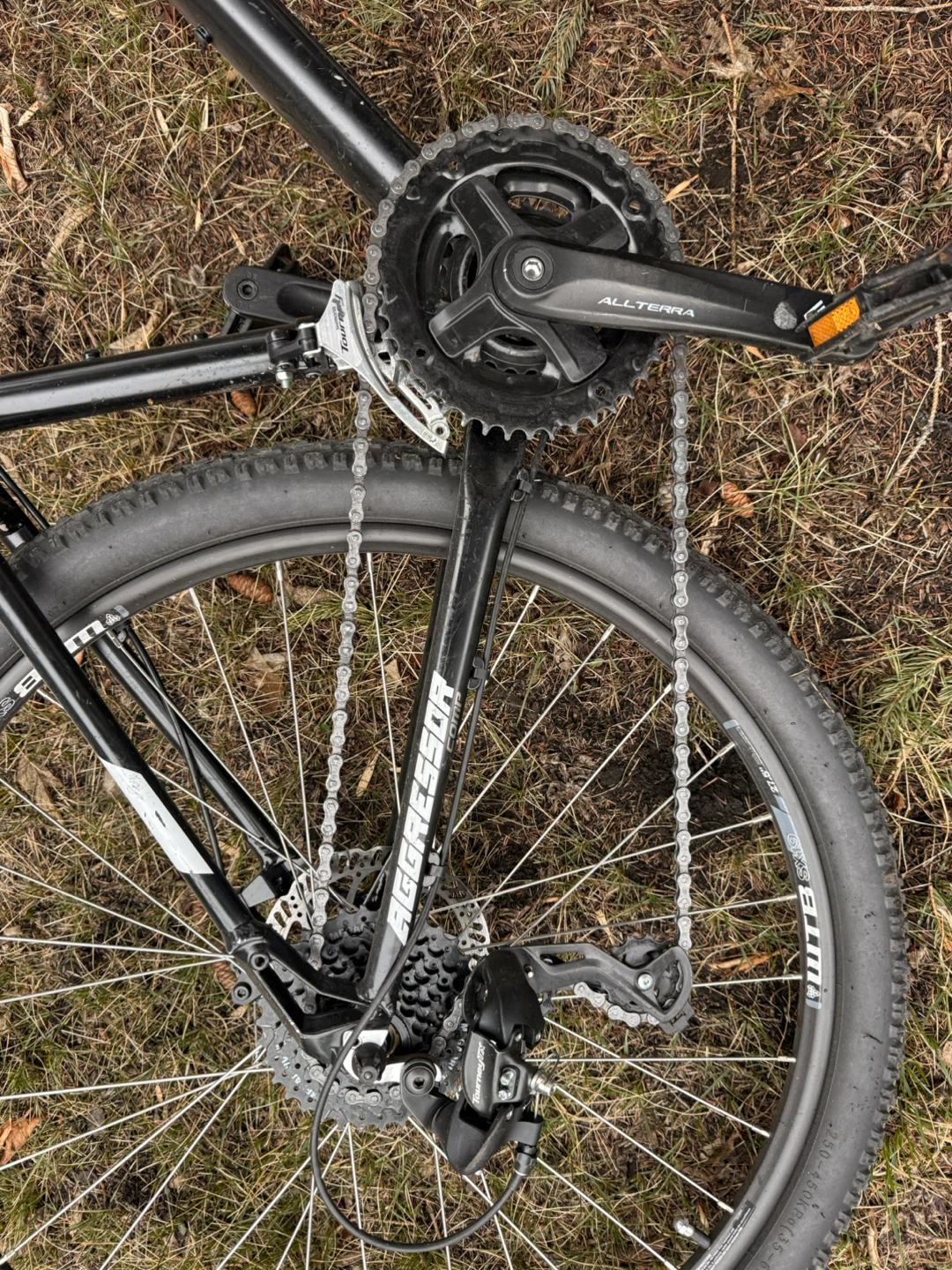 GT Aggressor Mountain Bike - photo 2