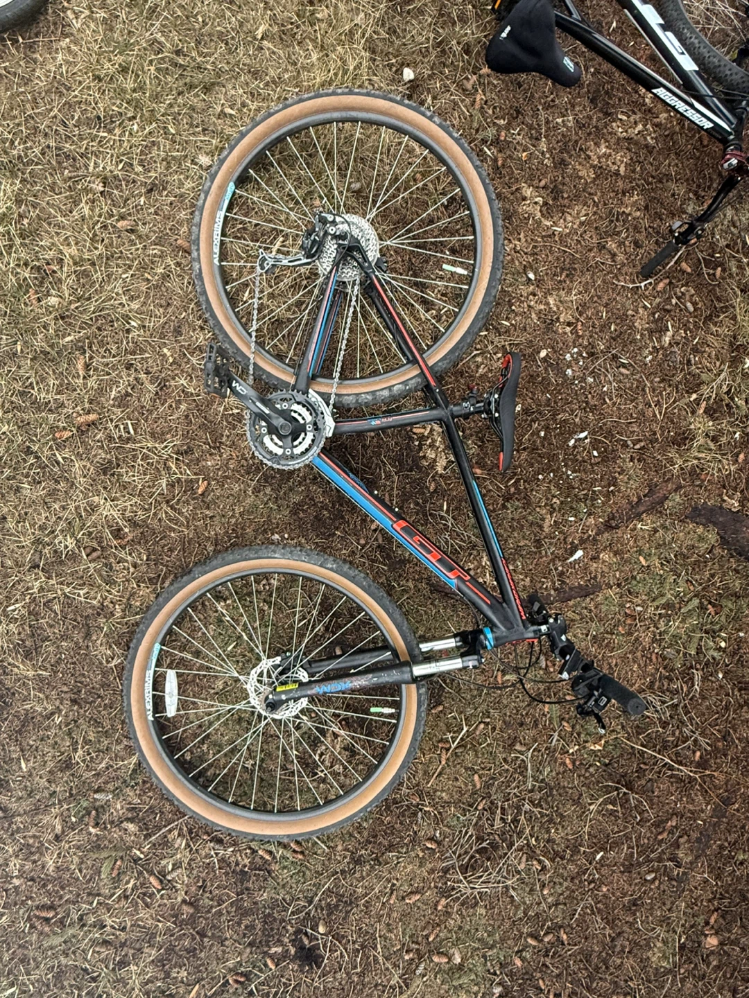 GT Avalanche Sport Mountain Bike