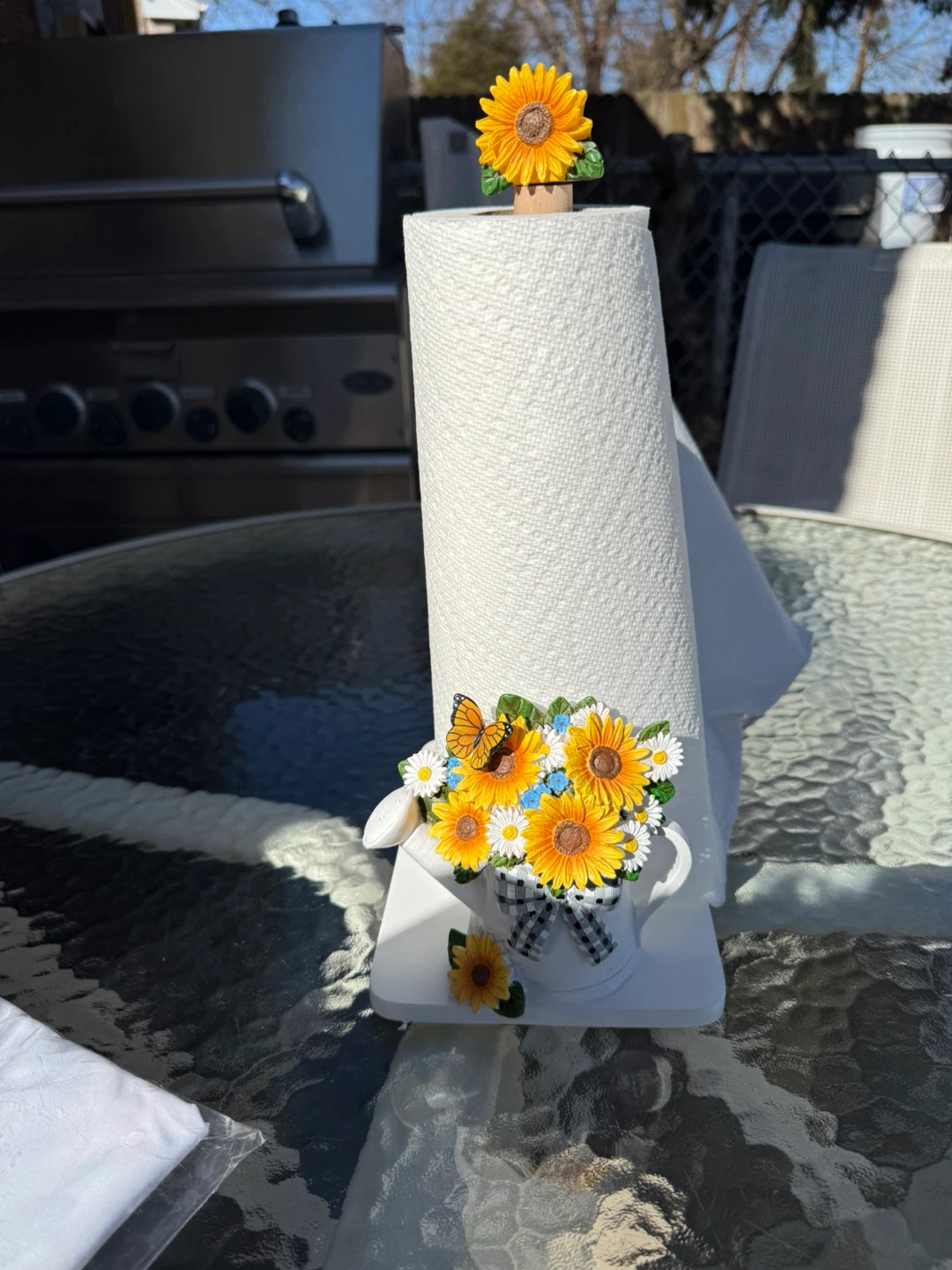 Sunflower Watering Can Paper Towel Holder - photo 3