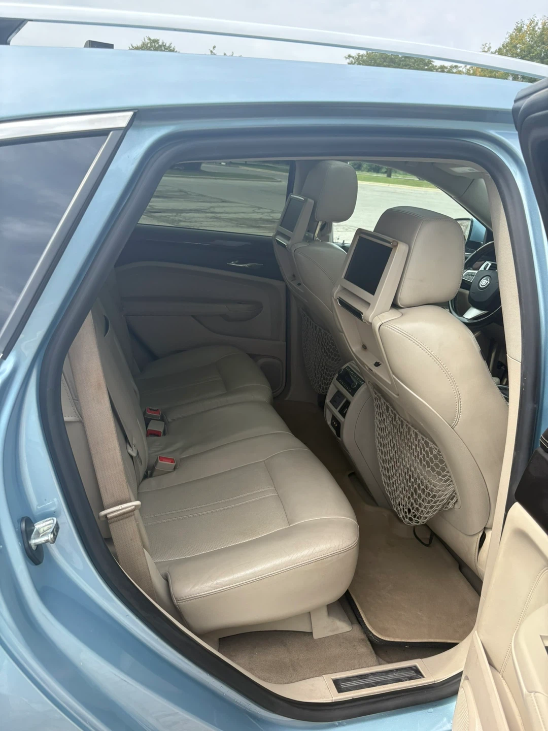 Cadillac SRX Interior 2011 - photo 5