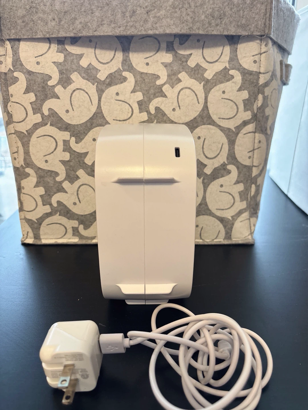 The white baby soother & Projector for baby/kids - photo 3