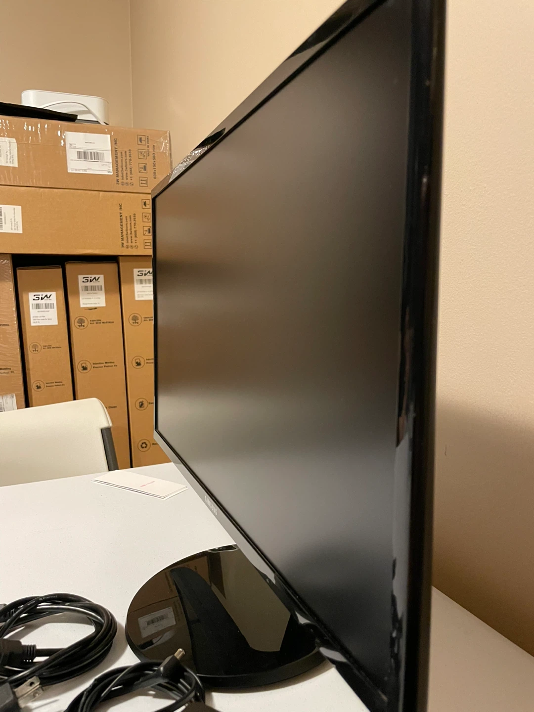 Samsung 24” Full HD Monitor (S24F354FHN) – Slim & Clean Setup - photo 3