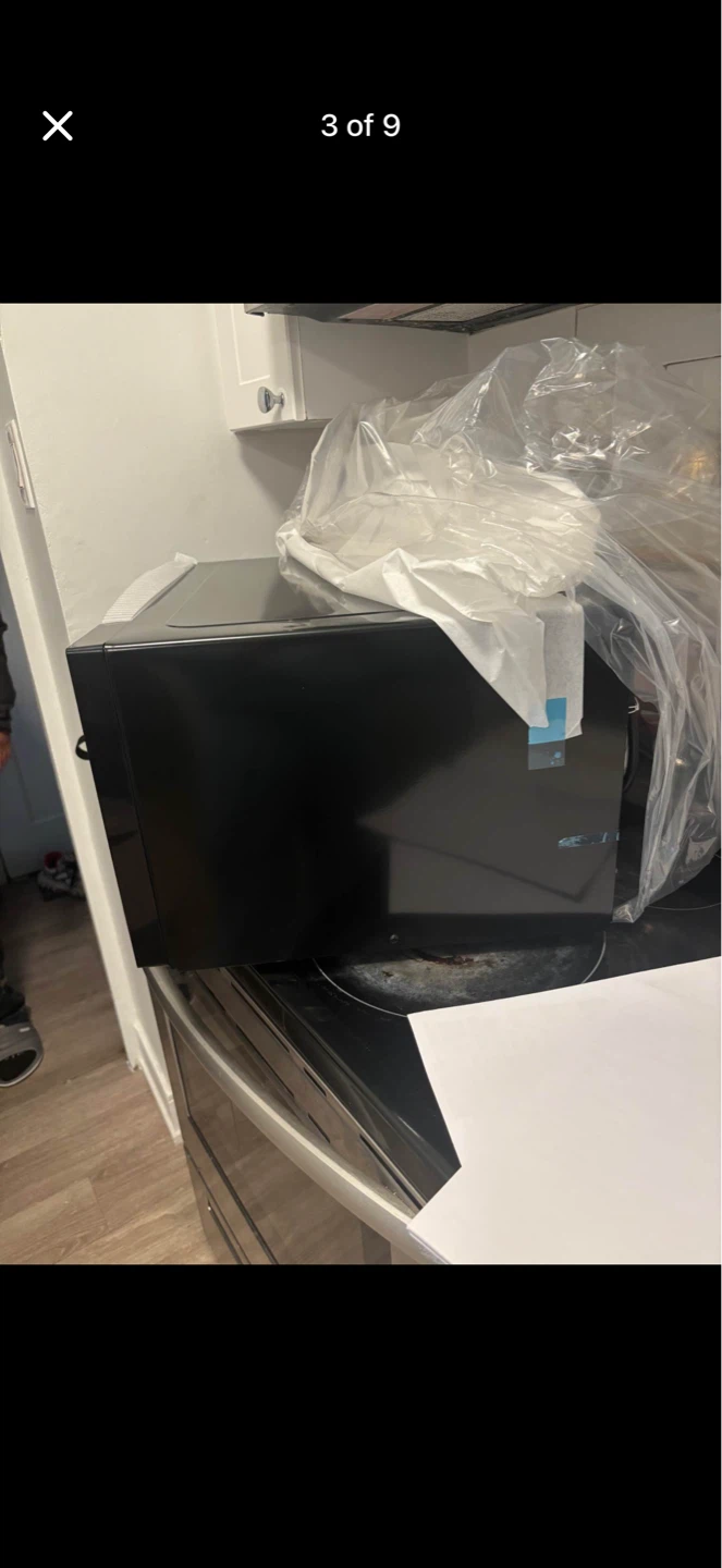 Whirlpool Black Microwave - photo 3