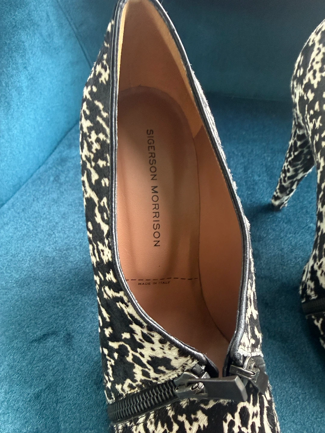 Sigerson Morrison Black & White Cow Print Heels Size 9 - photo 2