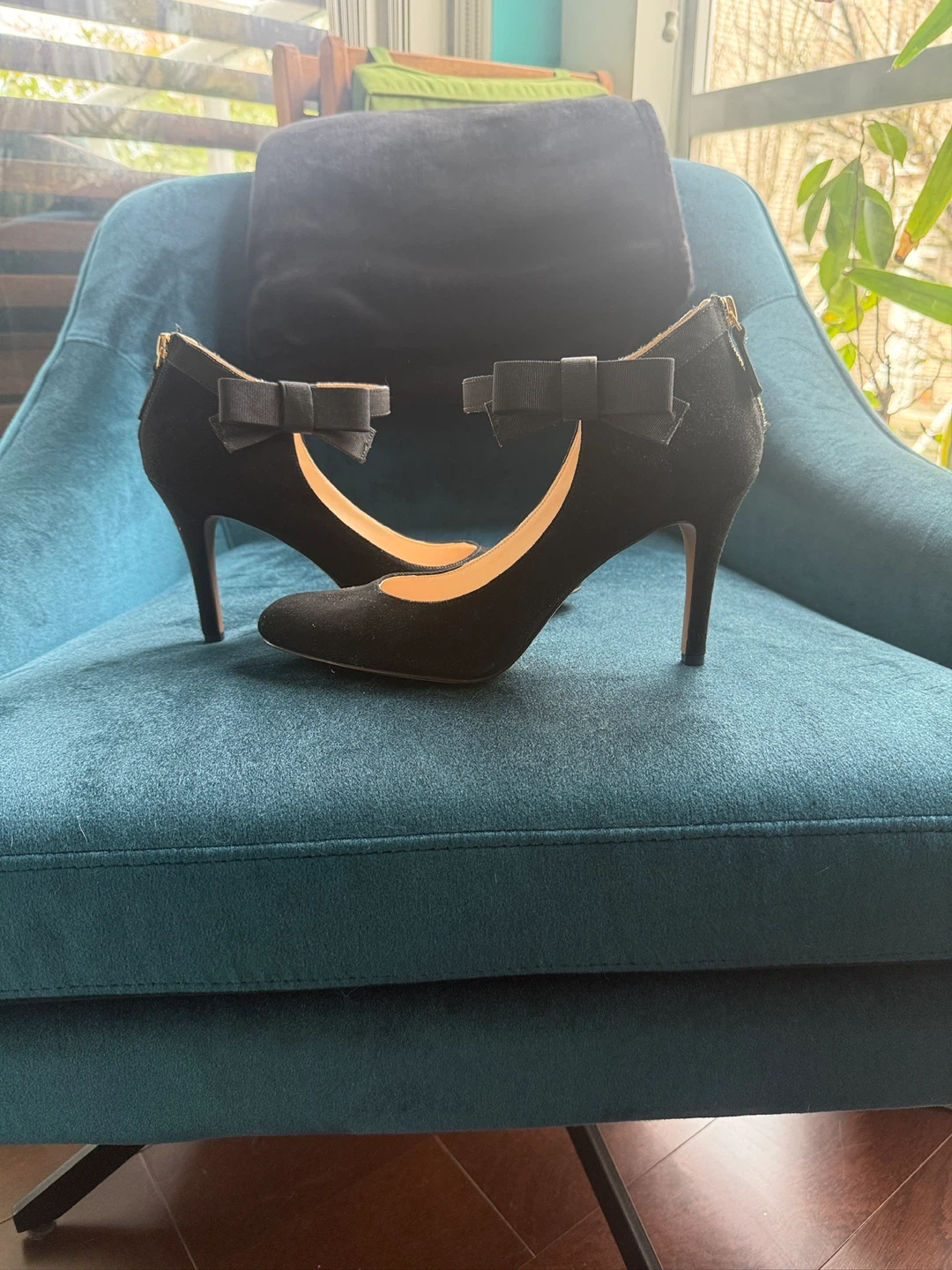 Nine West Black Suede Heels with Bow Accent - photo 2