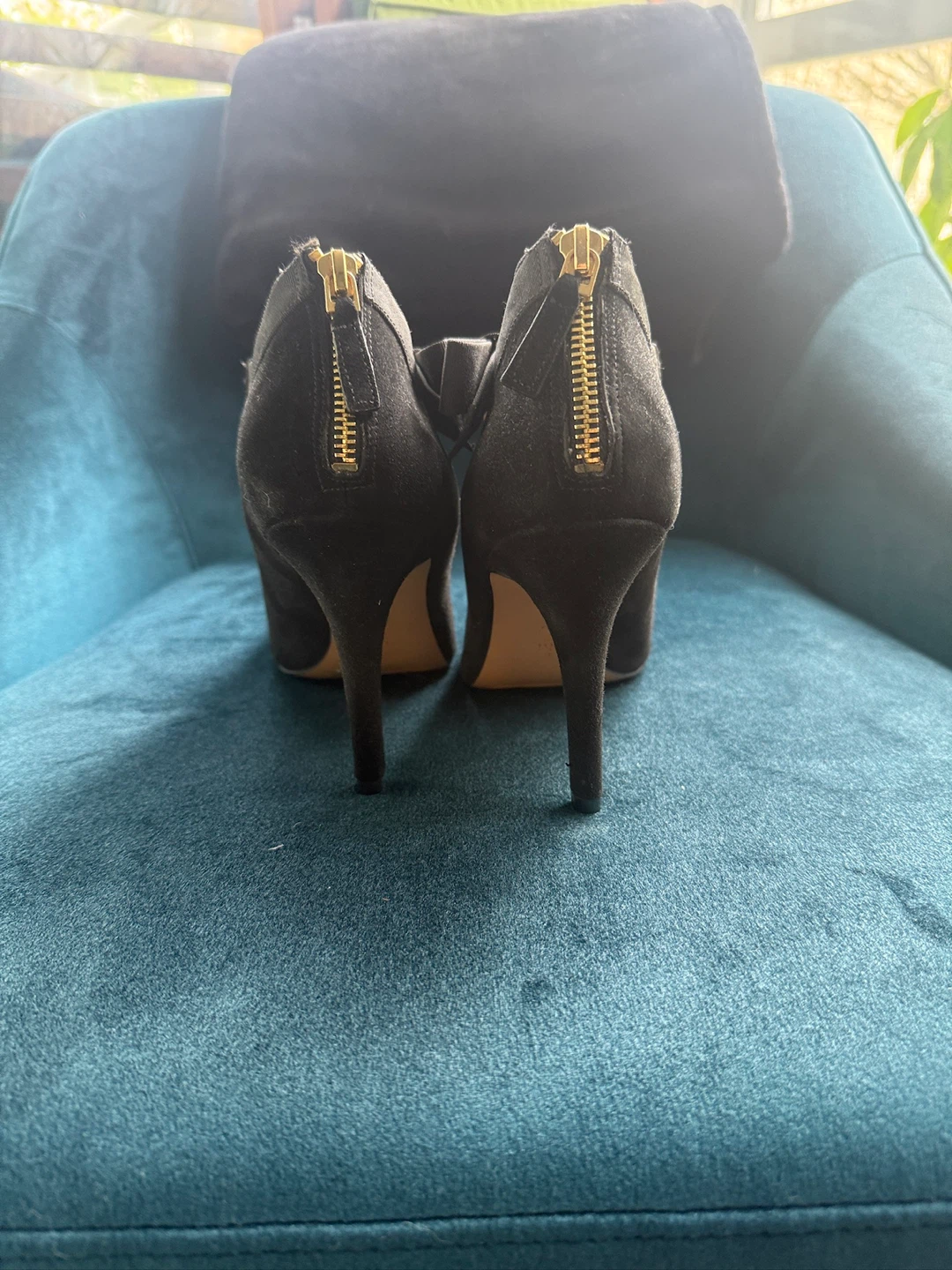 Nine West Black Suede Heels with Bow Accent - photo 4