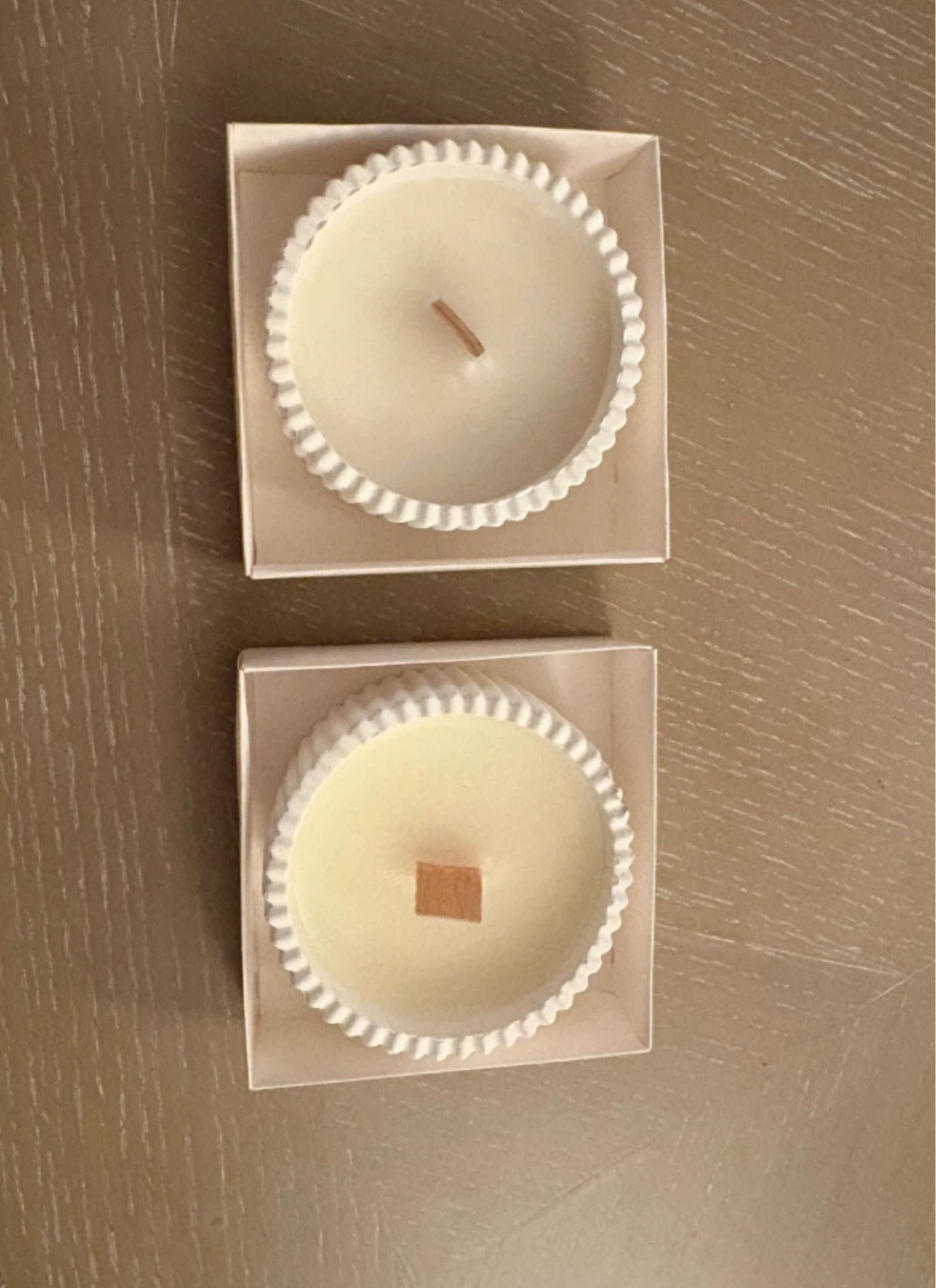 Two Round Candles with Wooden Wicks - photo 2