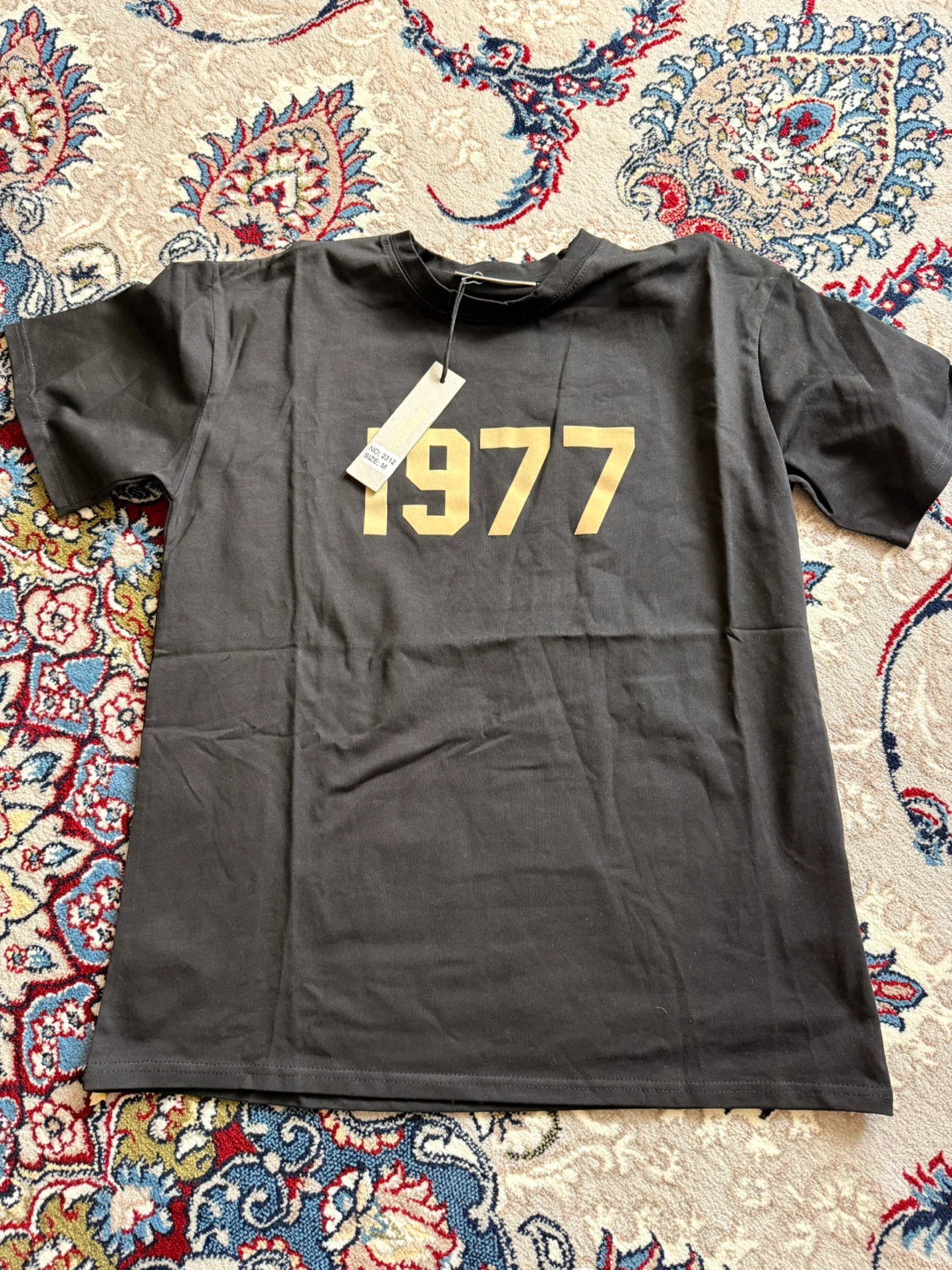 Fear of God Essentials 1977 T-Shirt Black Size M