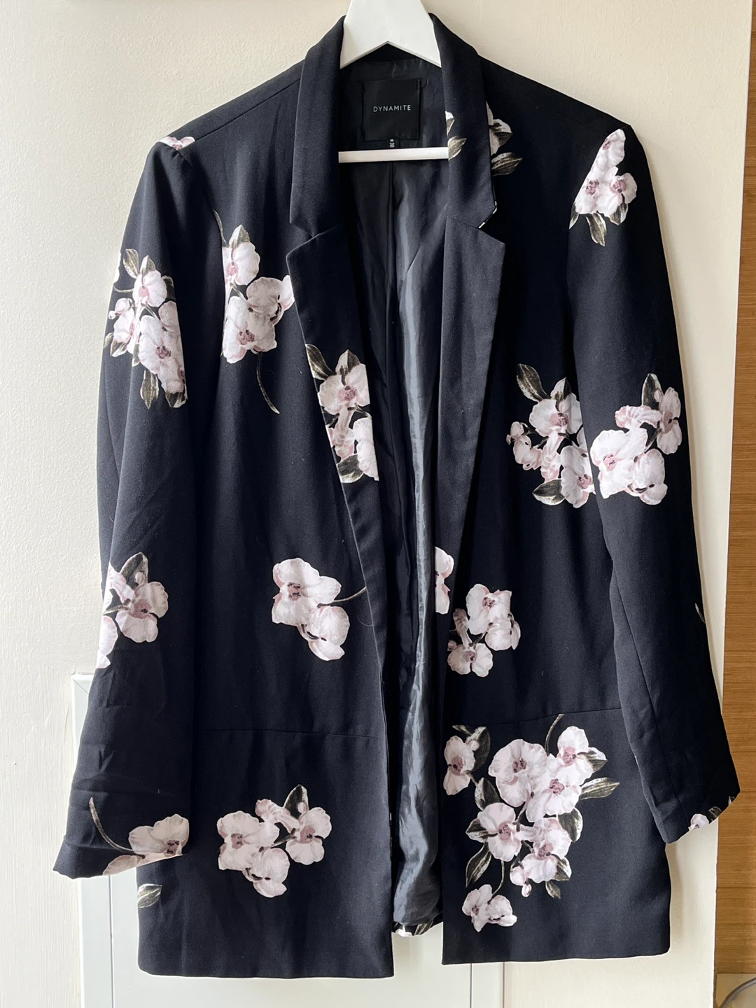 DYNAMITE Floral Blazer - Size Medium - photo 2