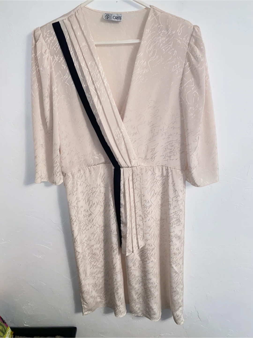 ORITE Beige Script Pattern Dress with Black Trim - photo 5