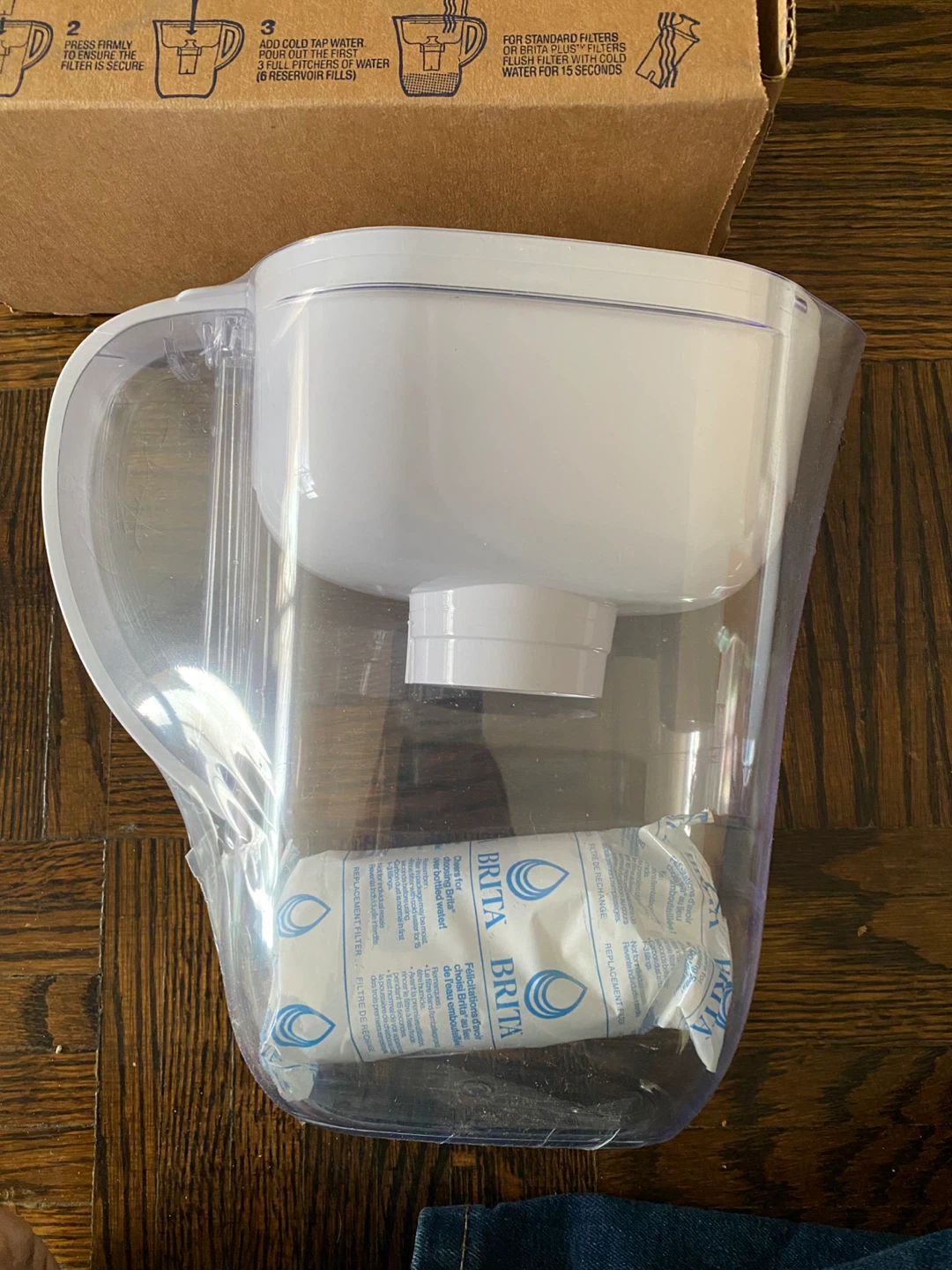Brita water filter pitcher (6 cups) - photo 2