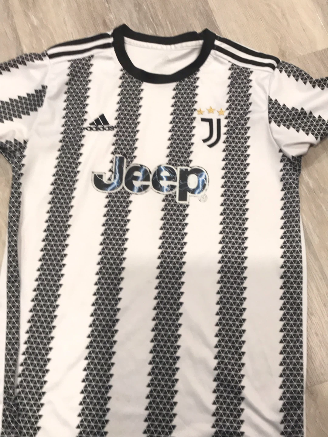 Juventues jersey