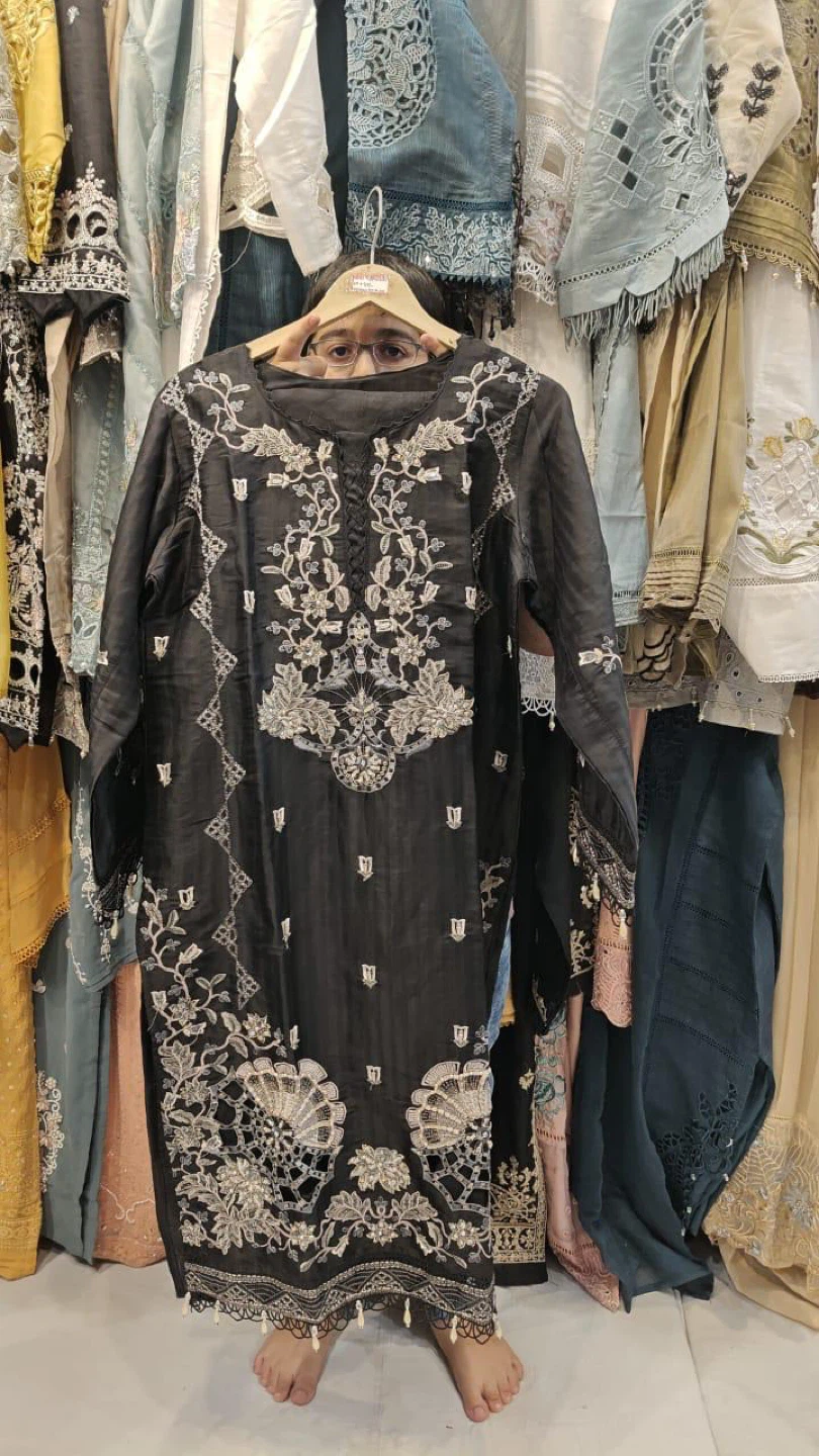 Black Embroidered Kurti with Dupatta - photo 2