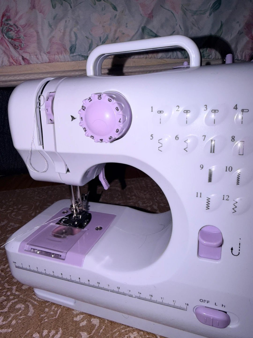 Sewing machine - photo 2