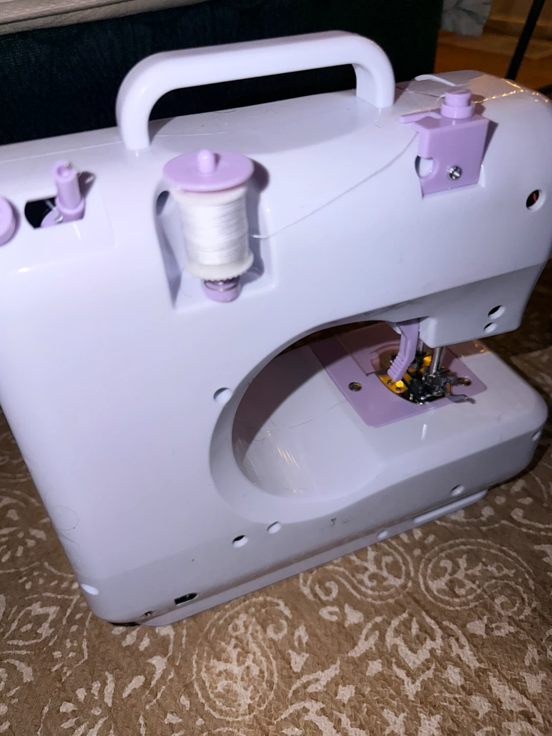 Sewing machine - photo 3