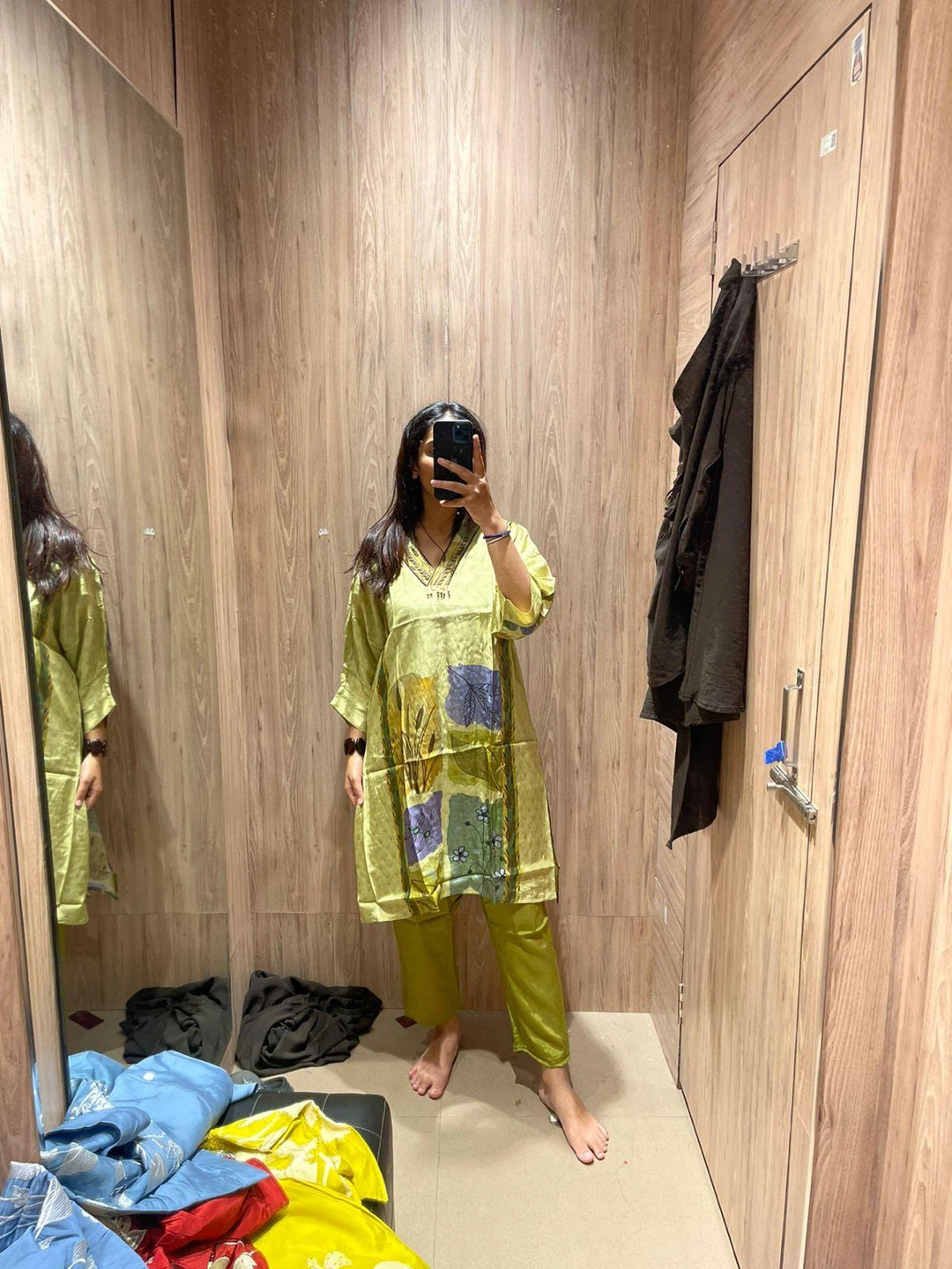 Embroidered Kurti and Pant Set - photo 2