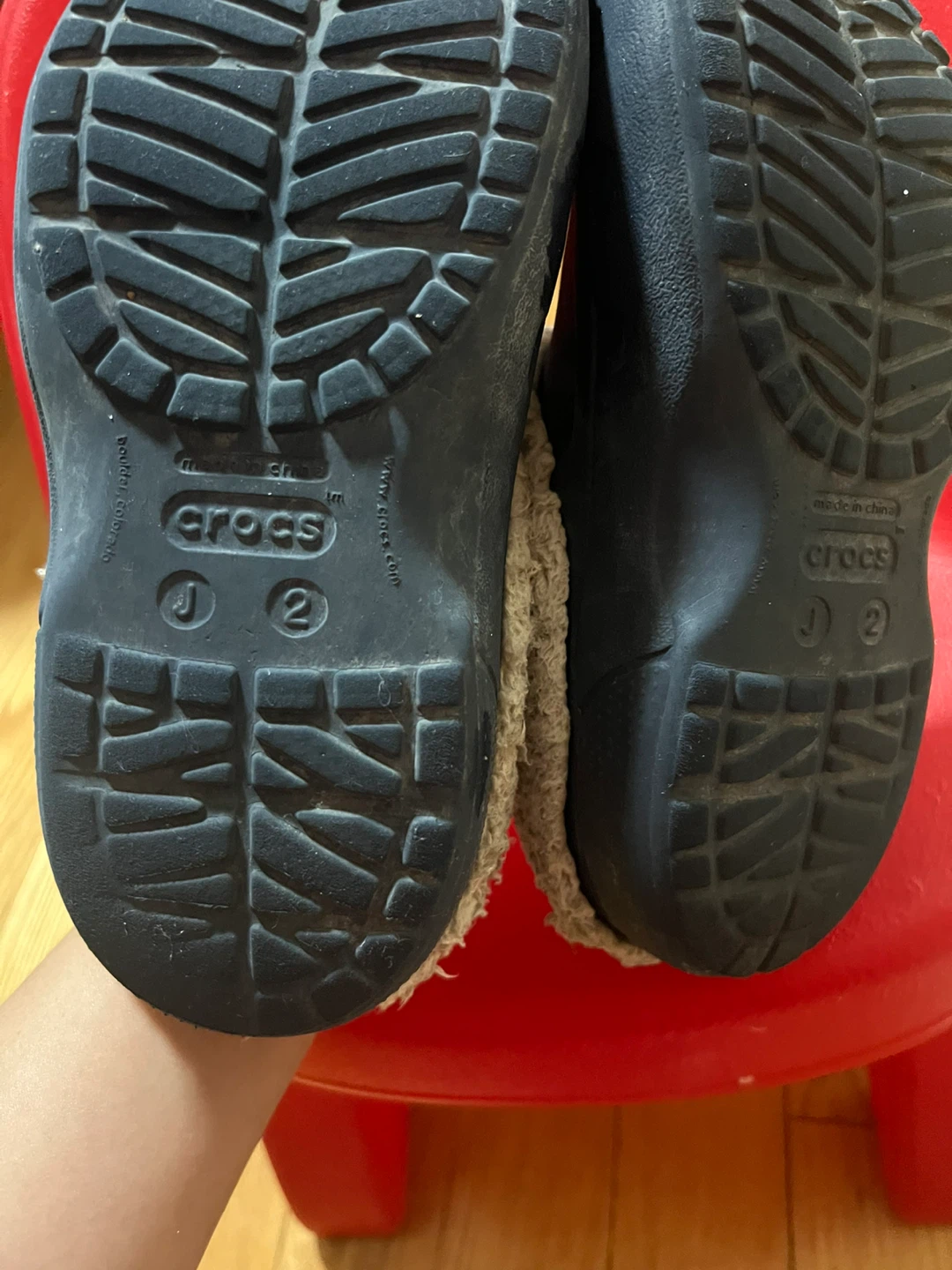 Crocs Lined Clogs Size J2 - photo 3
