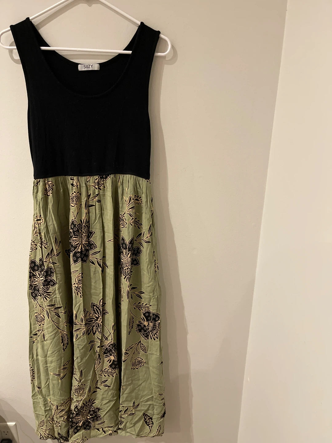 Suzy Women's Sleeveless Maxi Dress - Black & Floral