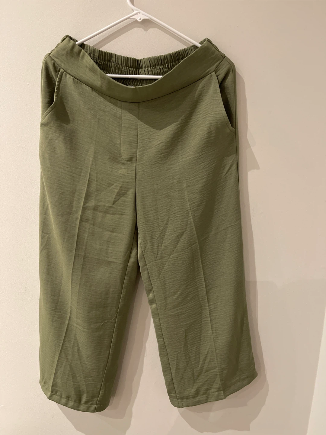 Olive Green Cropped Wide-Leg Pants