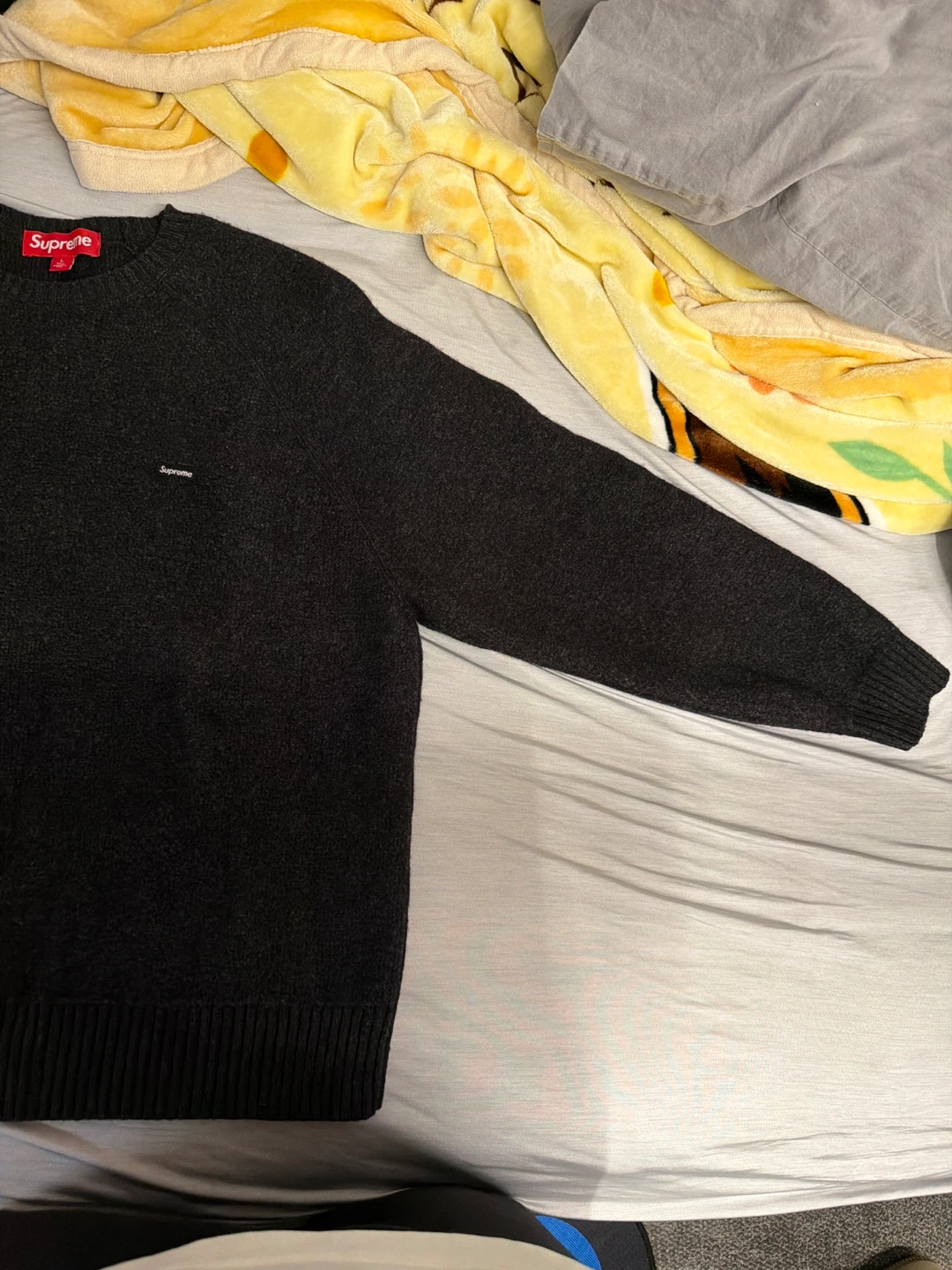 Supreme Sweater - Charcoal Grey - Size L - photo 2