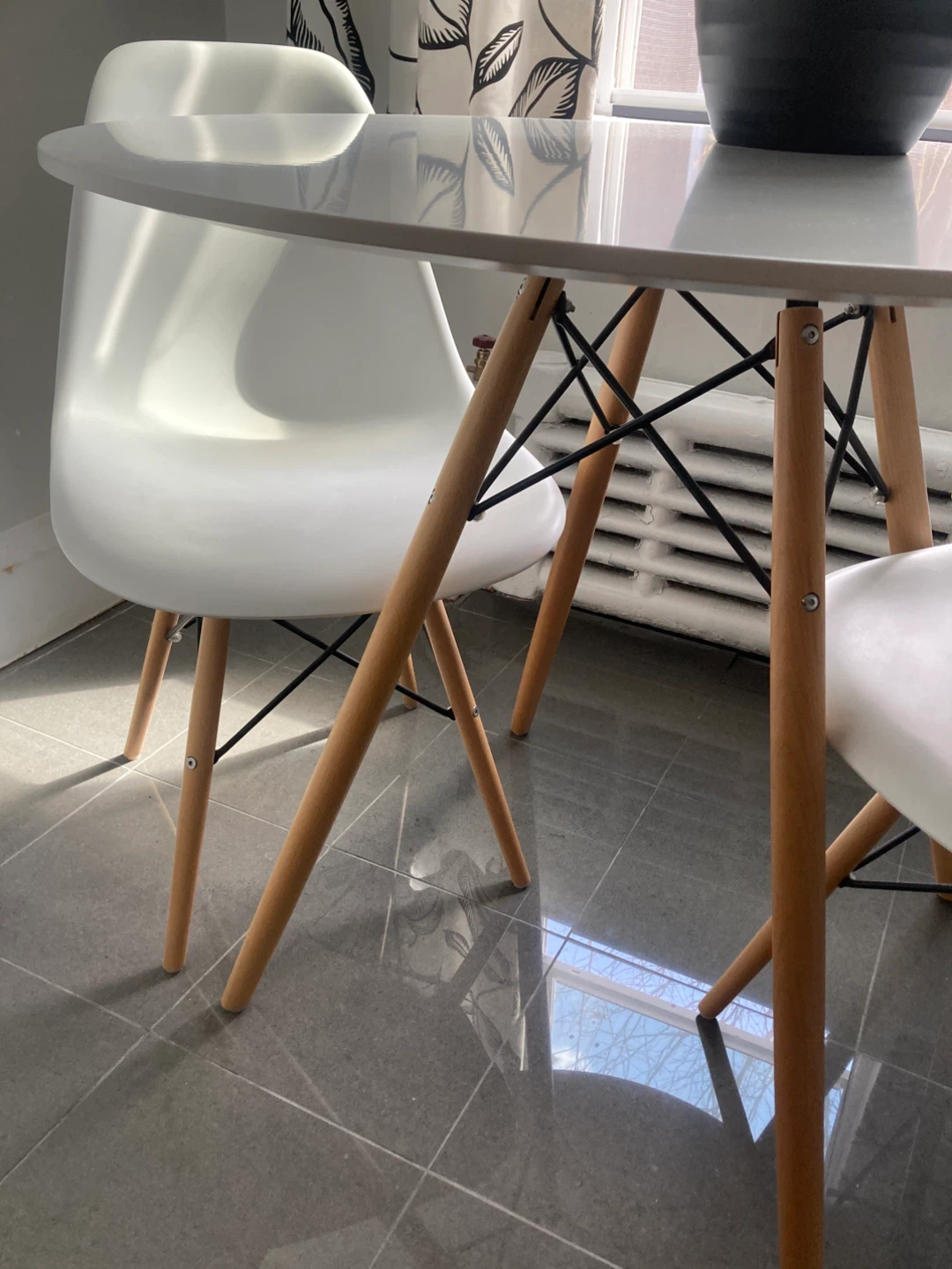 Structube Eiffel Dining Table & 2 Chairs - photo 3