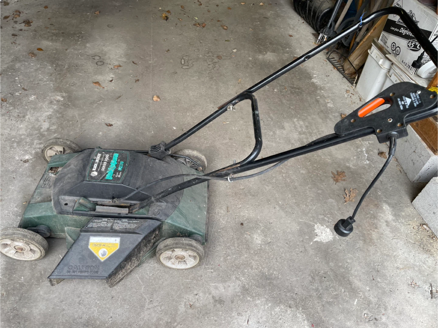 Black & Decker Mulch 'n Mow Electric Mower