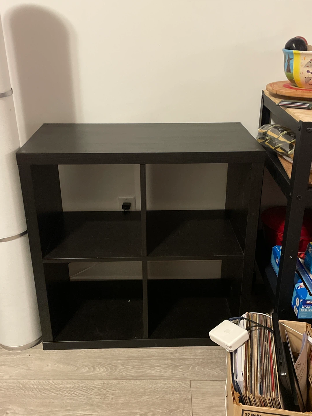 4 cubby storage unit