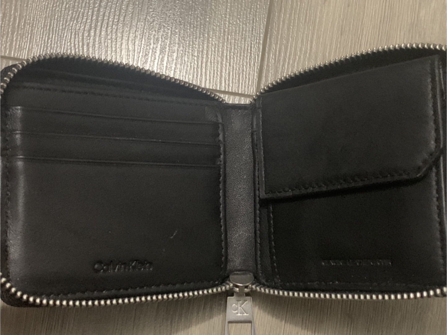 NEW CALVIN KLEIN ZIP WALLET - photo 2