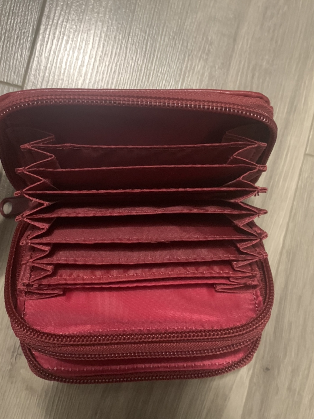 NEW RED ZIP BIFOLD WALLET - photo 2