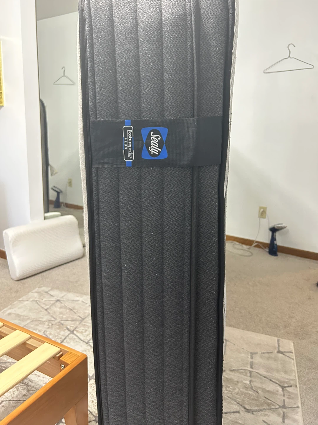 Sealy Posturepedic Mattress - photo 2