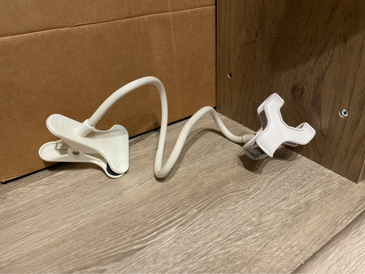 Adjustable Phone Holder Clip