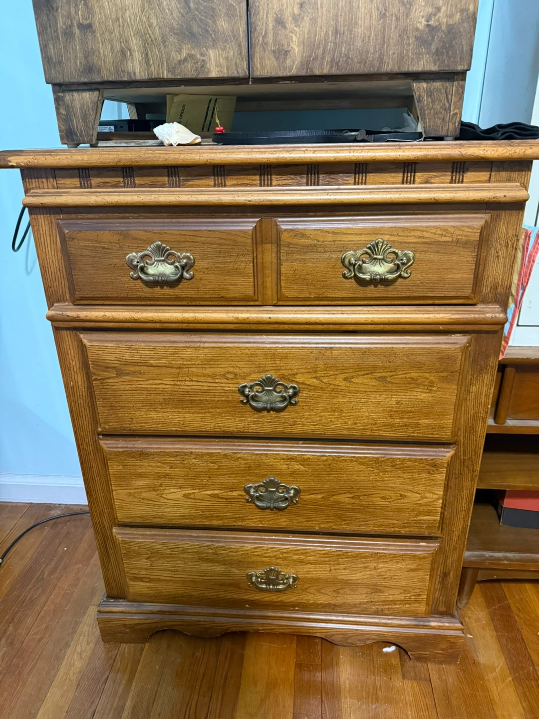 Solid Wood 5-Drawer Dresser Chest