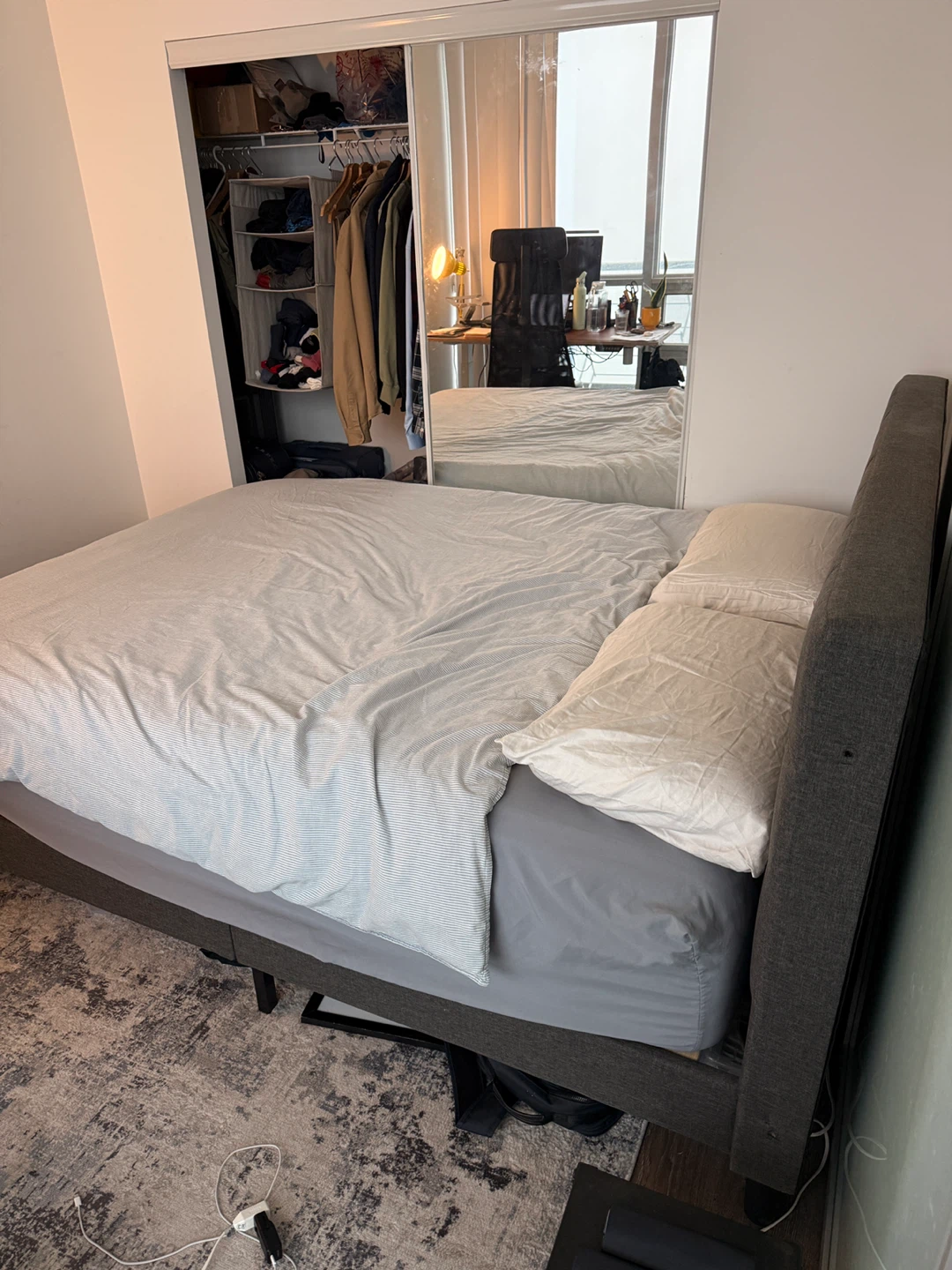 Queen size bedframe - photo 3
