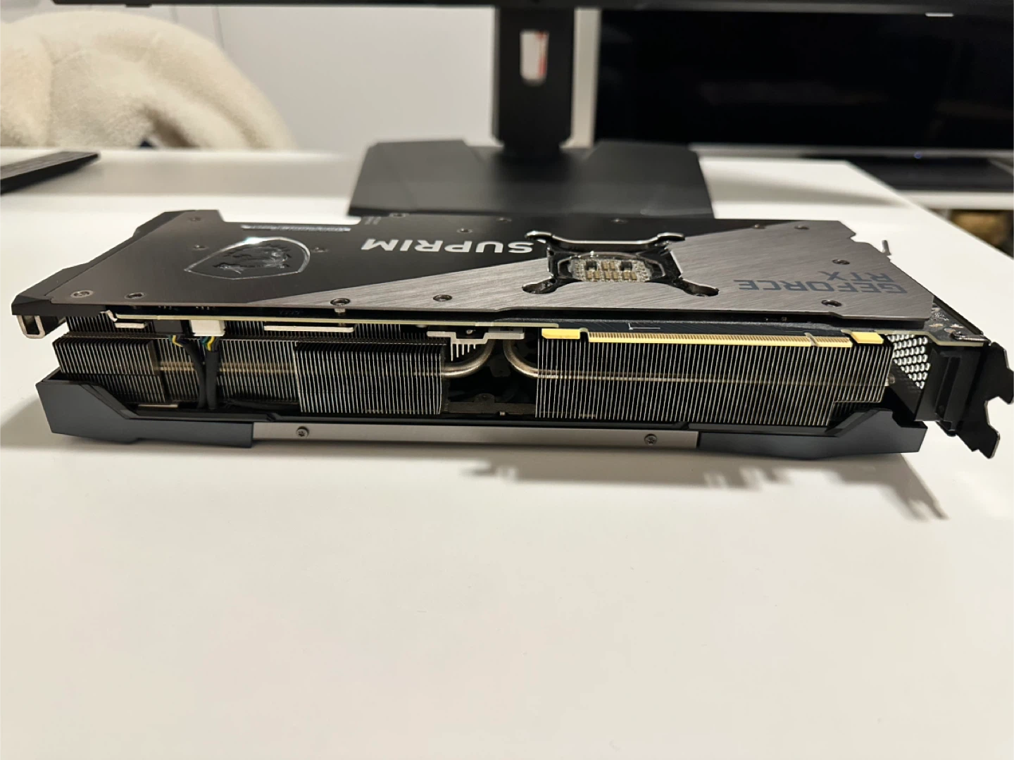 MSI GeForce RTX 3080 SUPRIM X - photo 4