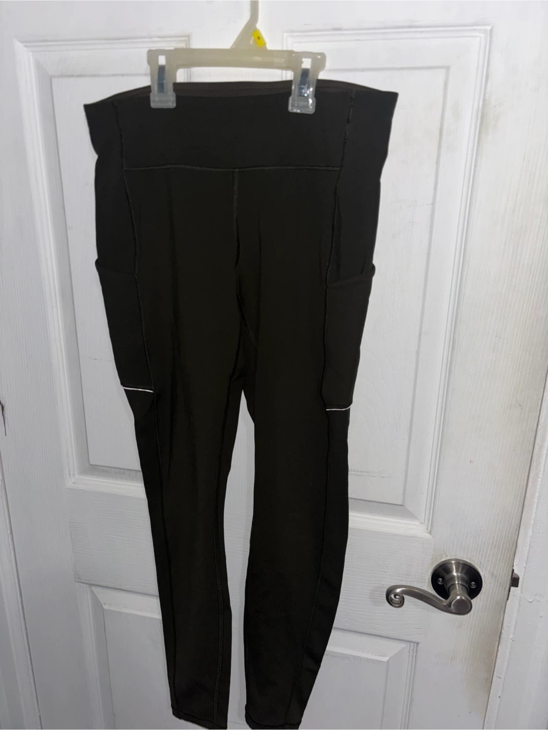 Lululemon Women's Dark Green High-Waisted Leggings with Pockets - photo 2