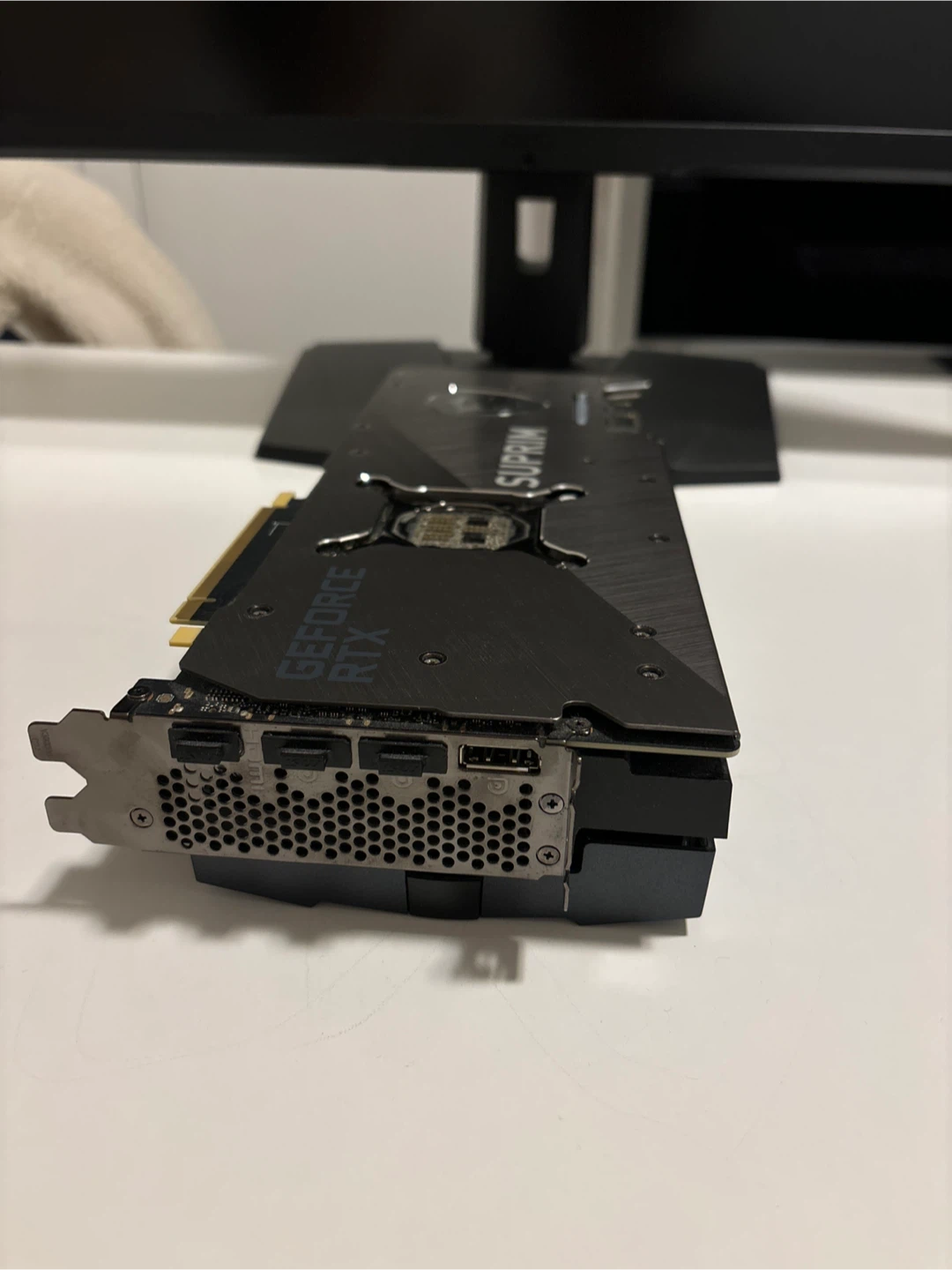 MSI GeForce RTX 3080 SUPRIM X - photo 5