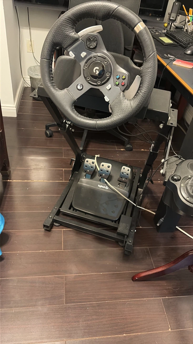 Logitech G920 racing wheel (open to trades)