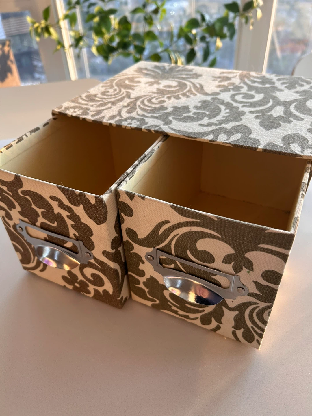 Stylish Damask 2-Drawer Desktop Organizer - photo 2