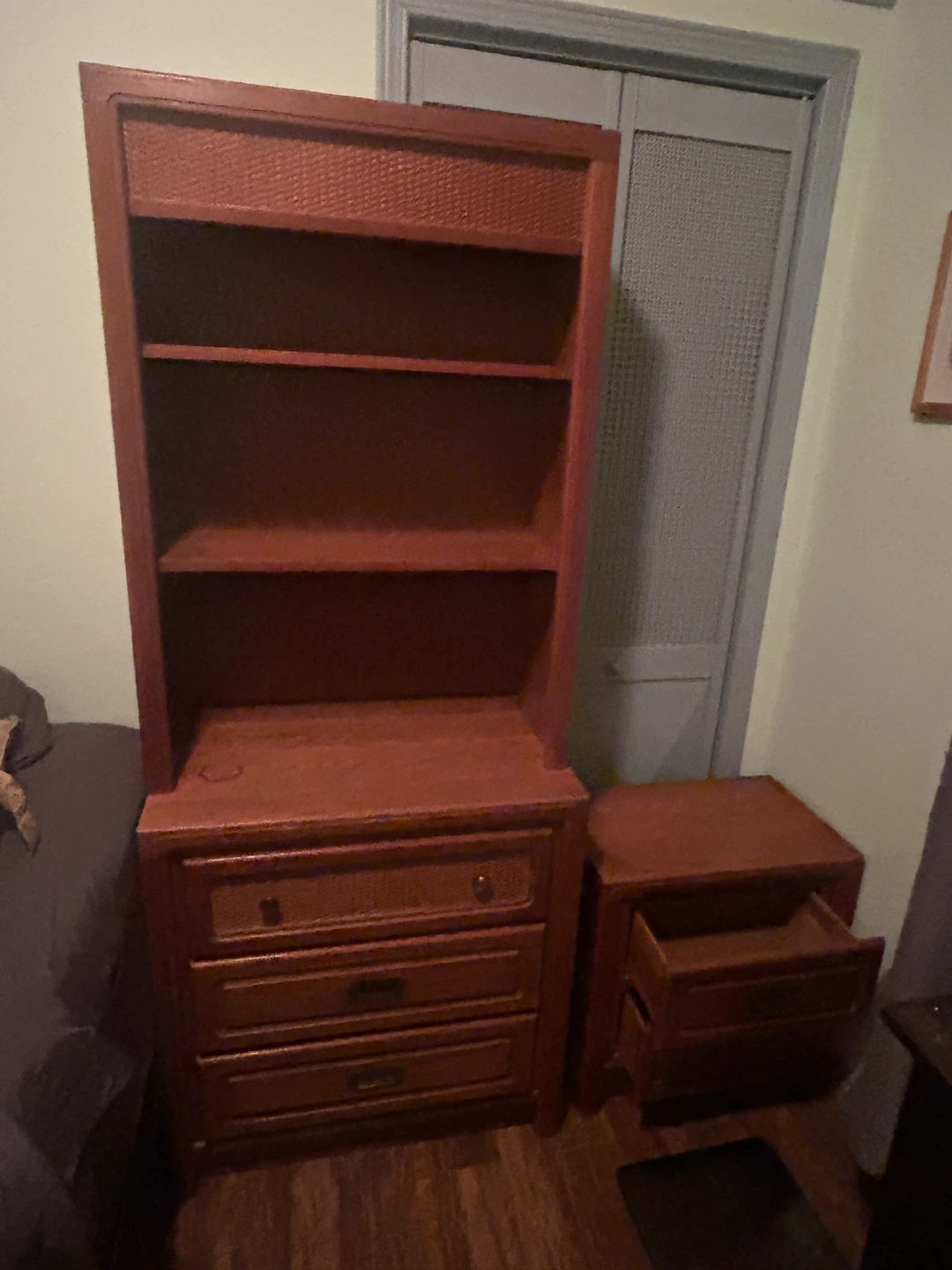 Wooden dresser with shelves - photo 4