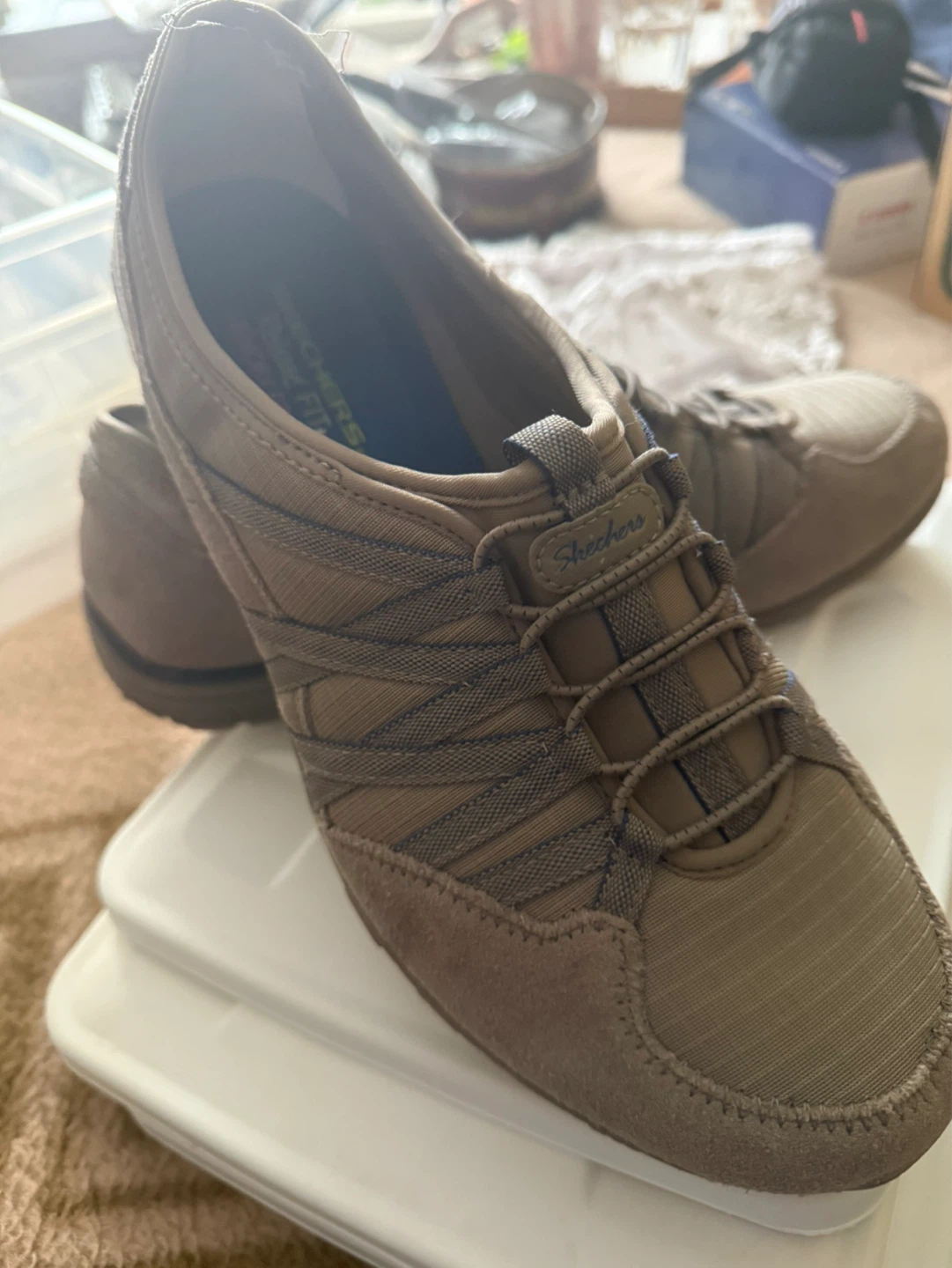 NEW Sketchers sneakers - relaxed fit memory foam- NWOT- S11 - photo 5